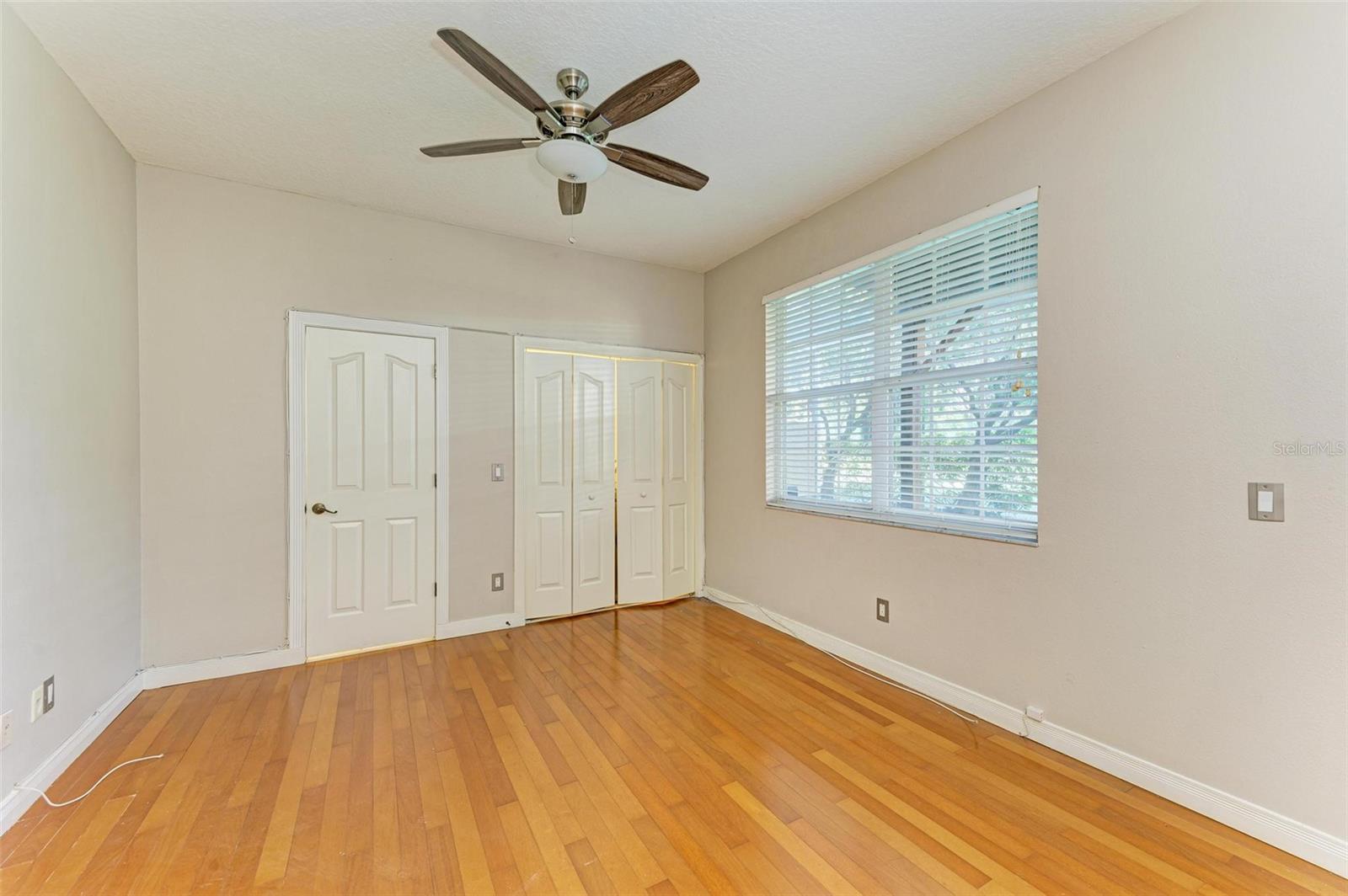 Image 34 of 60 For 3047 Pointeview Drive