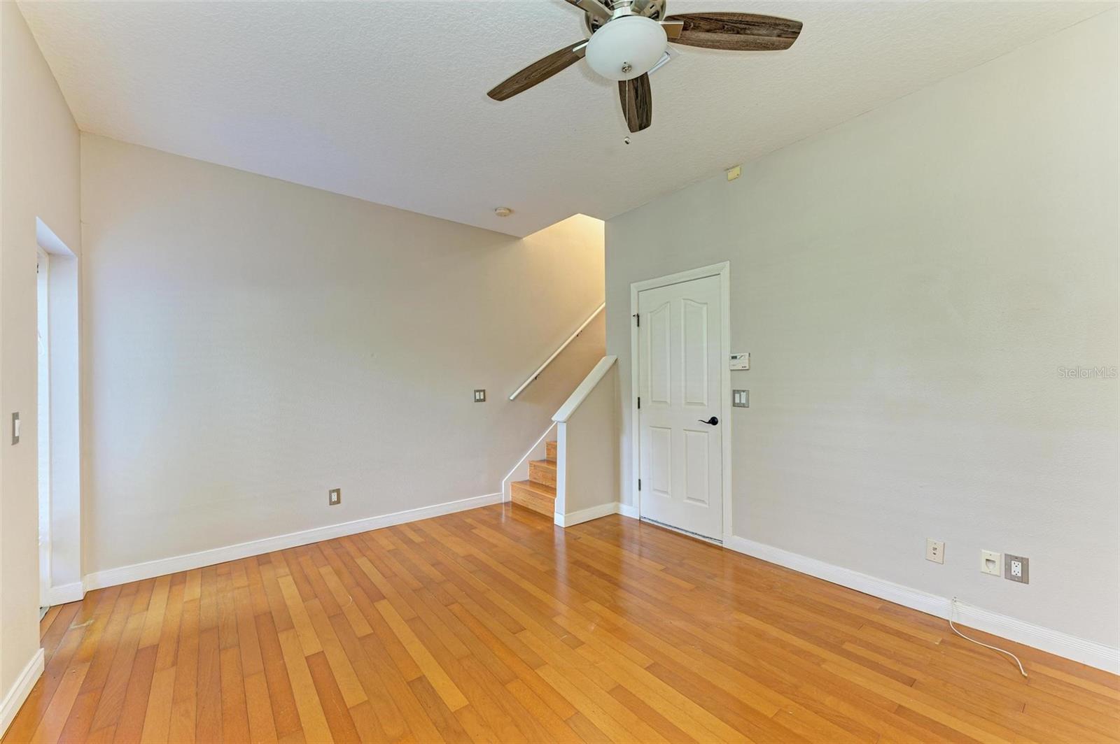 Image 36 of 60 For 3047 Pointeview Drive