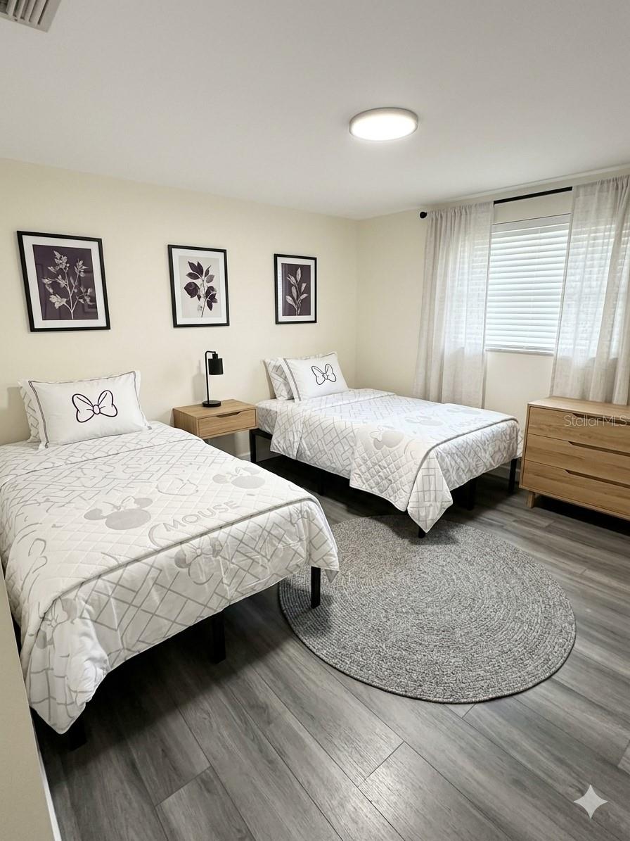 Image 11 of 16 For 6032 2nd Avenue