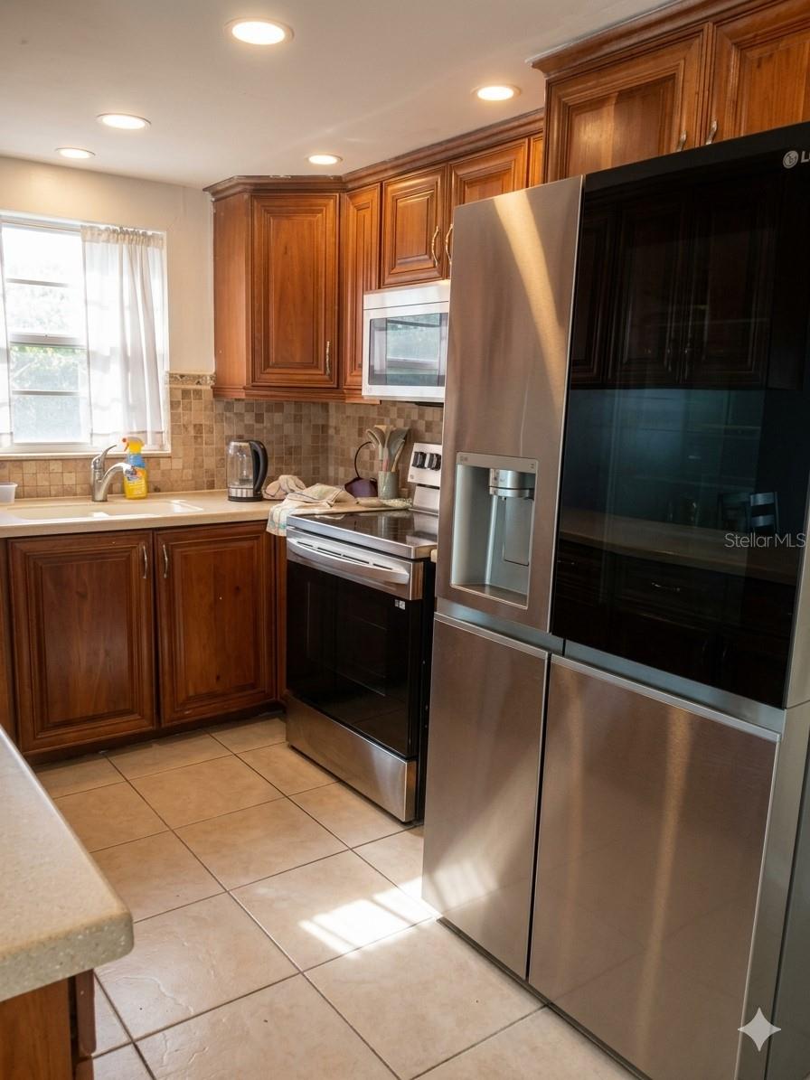 Image 6 of 16 For 6032 2nd Avenue