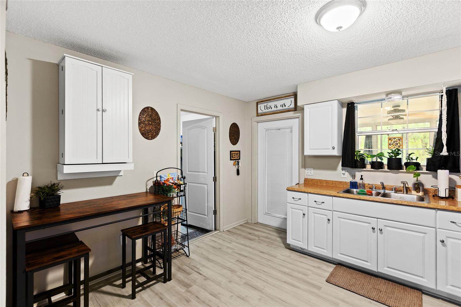 Image 12 of 42 For 5420 Gwendolyn Path