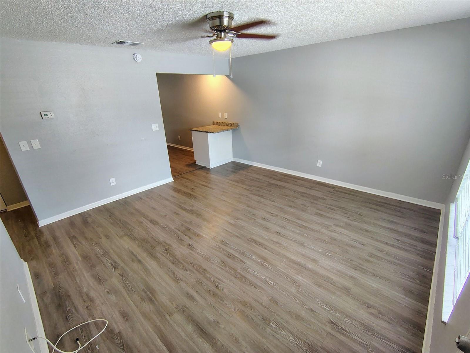 Image 3 of 10 For 9467 Lynn Lane B