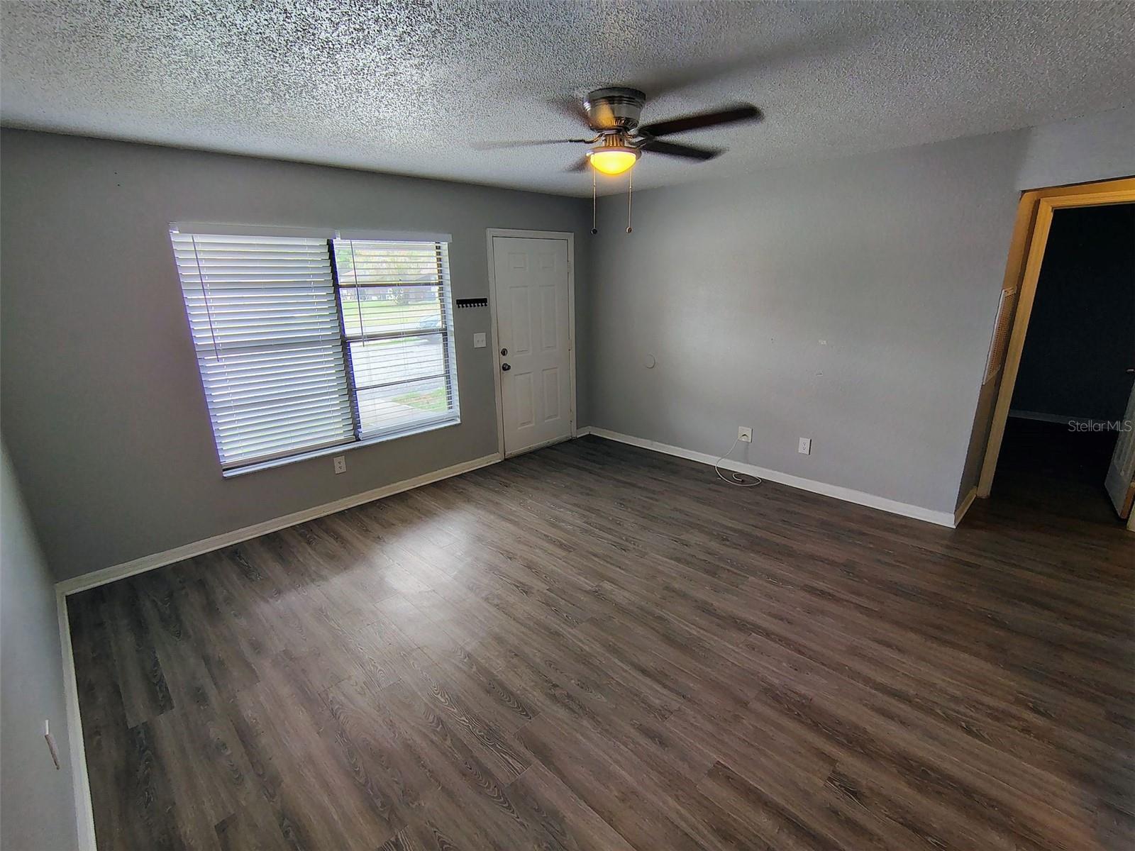 Image 4 of 10 For 9467 Lynn Lane B