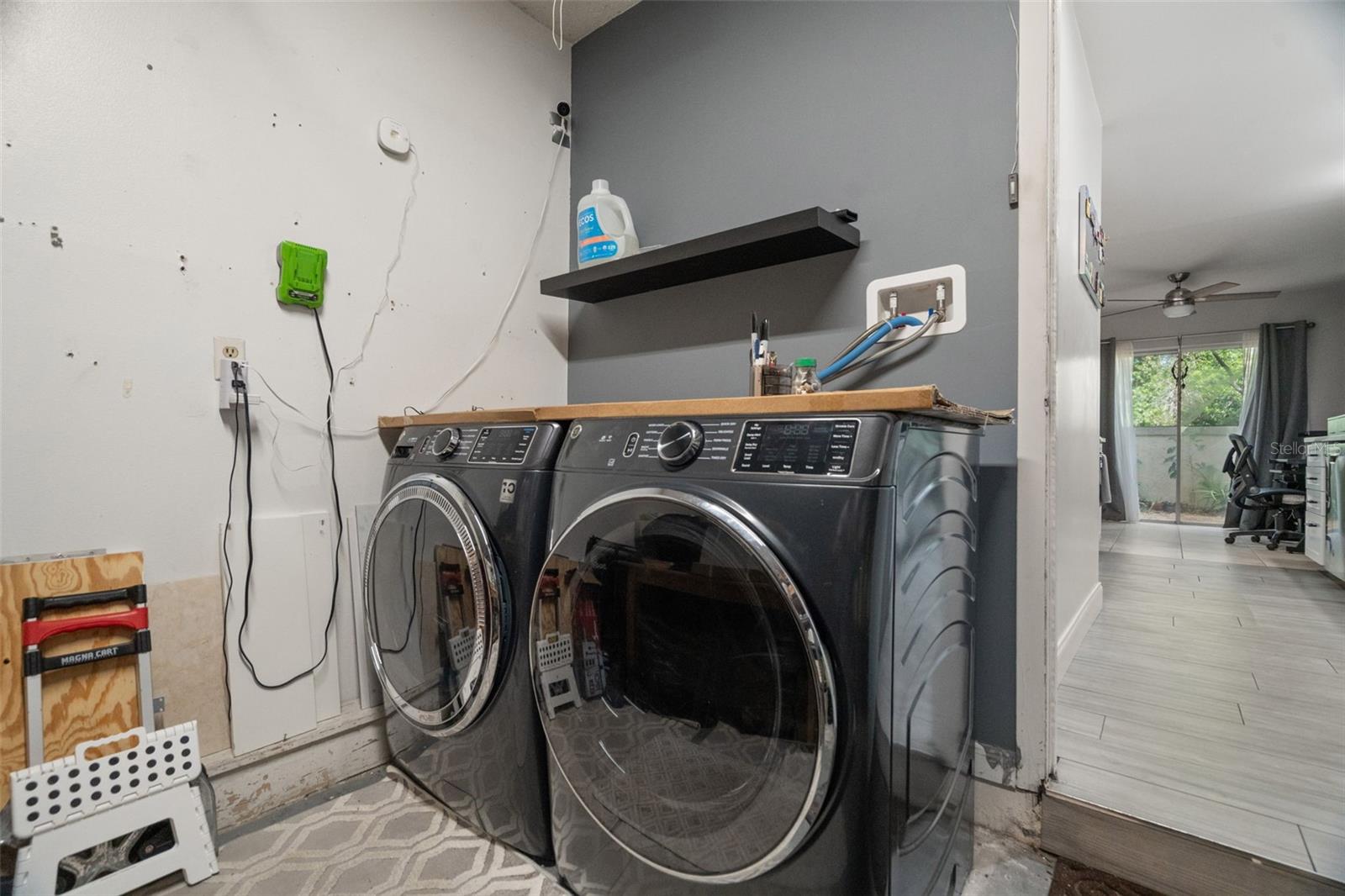 Image 17 of 38 For 6322 Treetop Circle