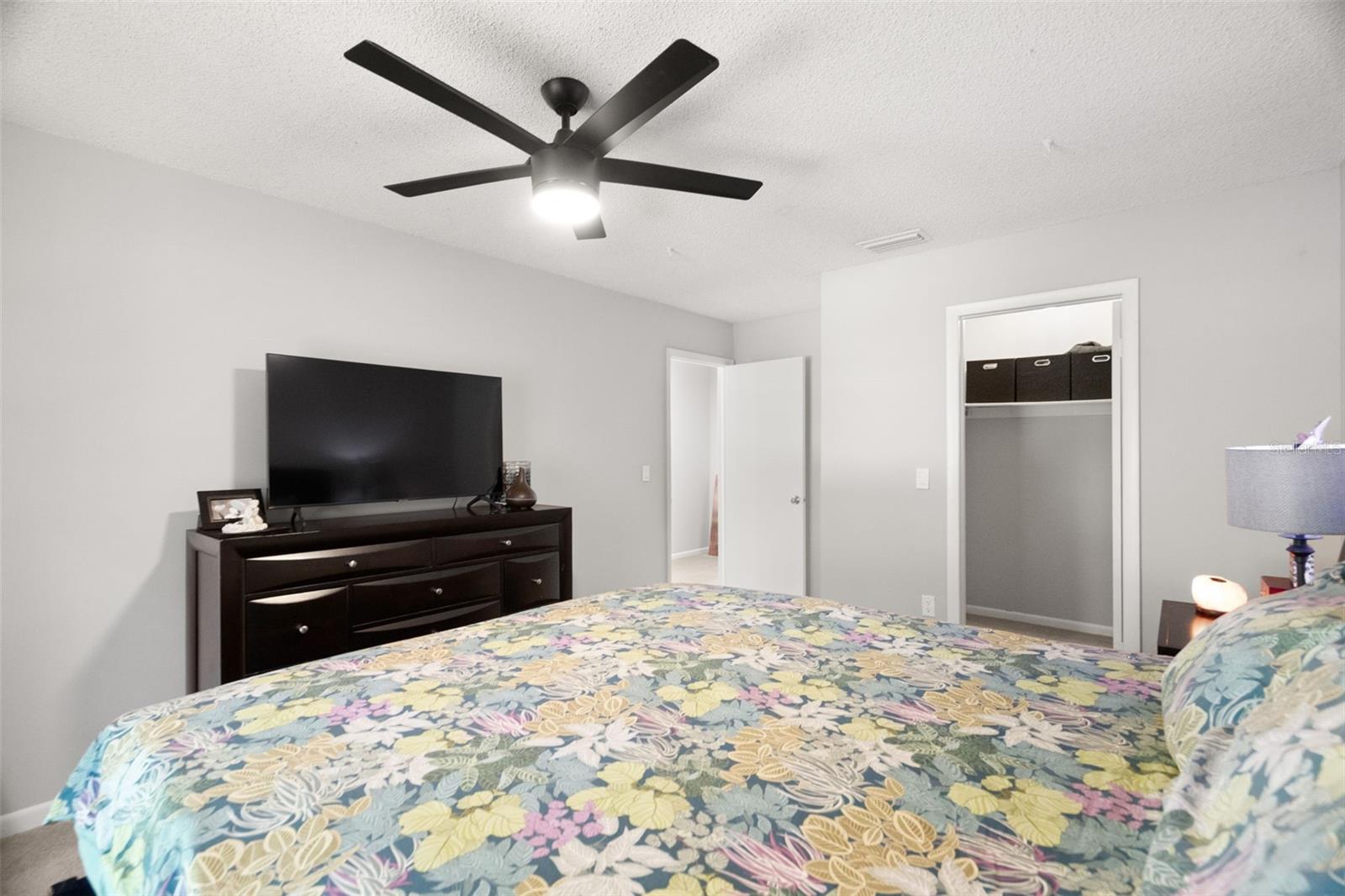 Image 19 of 38 For 6322 Treetop Circle