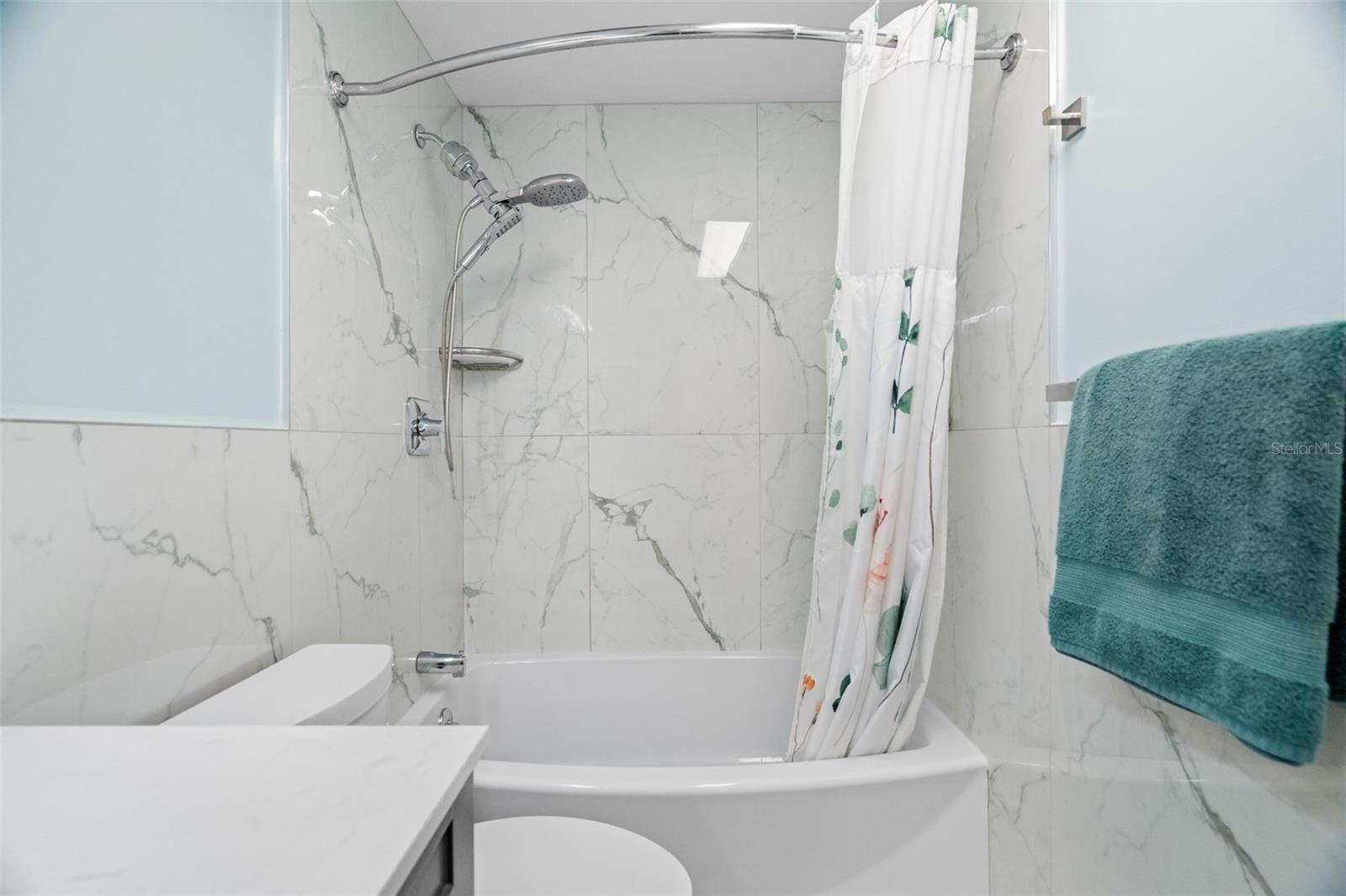 Image 22 of 38 For 6322 Treetop Circle