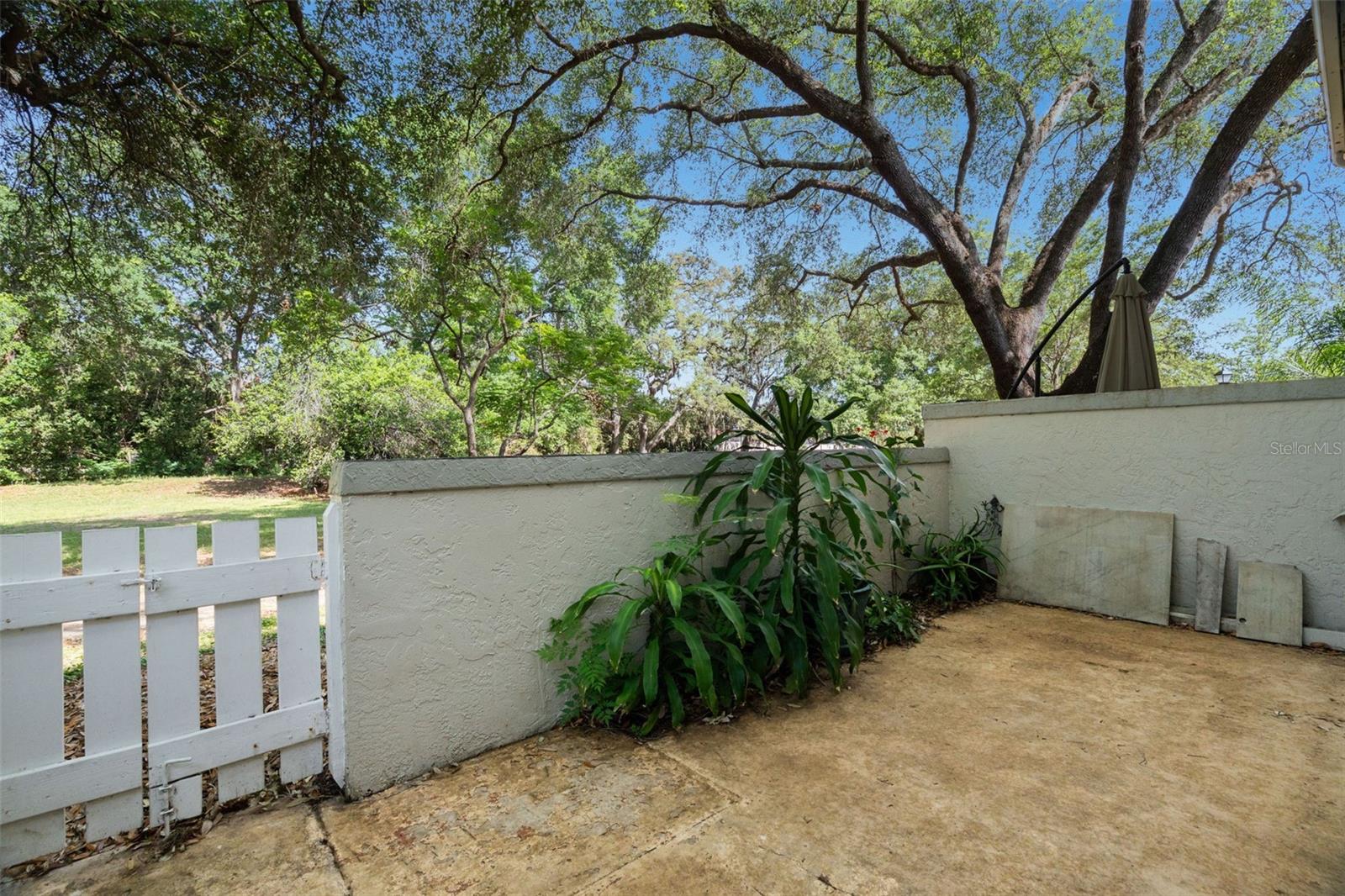 Image 26 of 38 For 6322 Treetop Circle