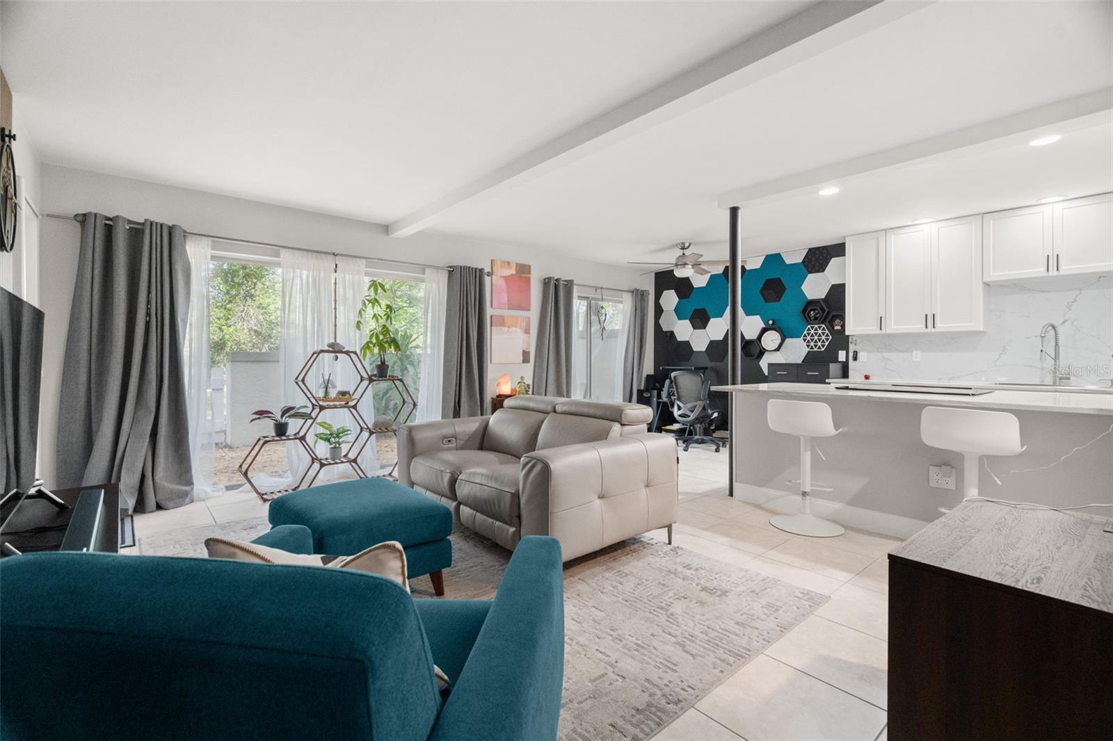 Image 5 of 38 For 6322 Treetop Circle