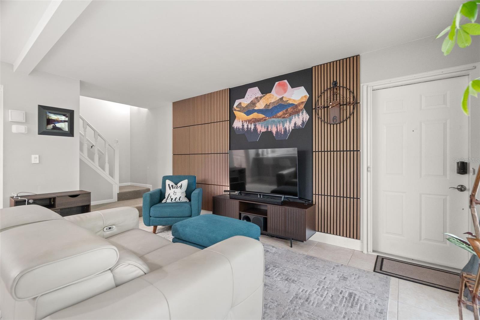 Image 6 of 38 For 6322 Treetop Circle