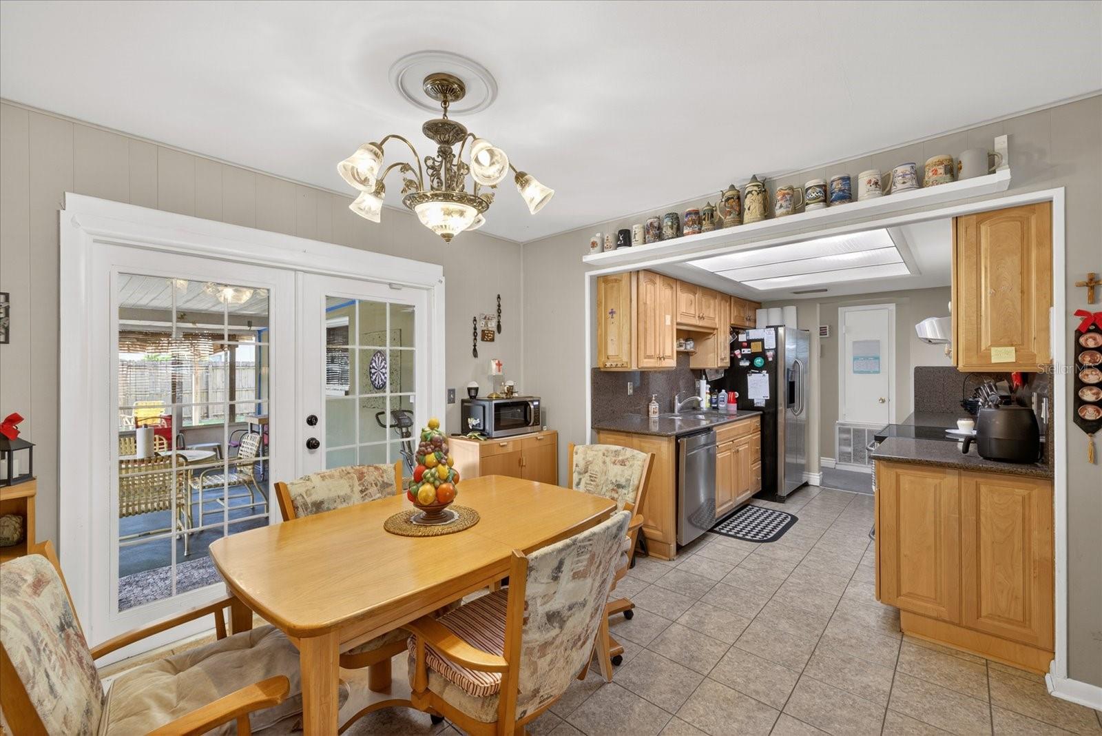 Image 10 of 24 For 8404 Sandstone Court