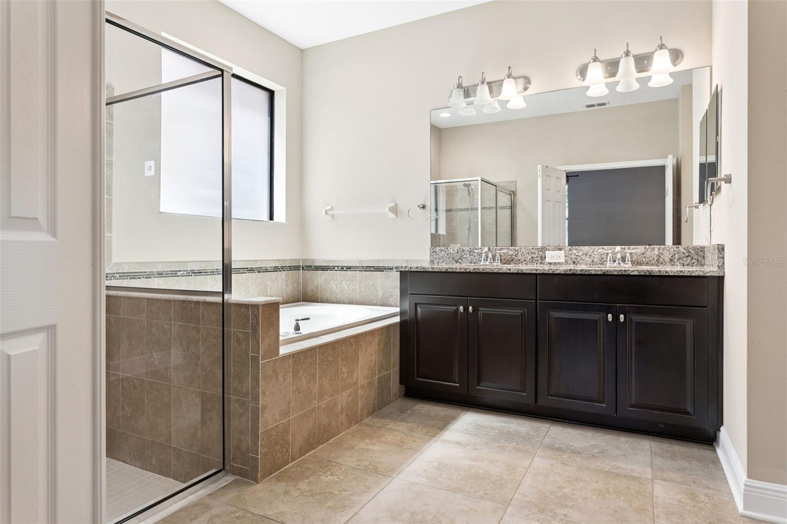 Image 23 of 47 For 19546 Whispering Brook Drive