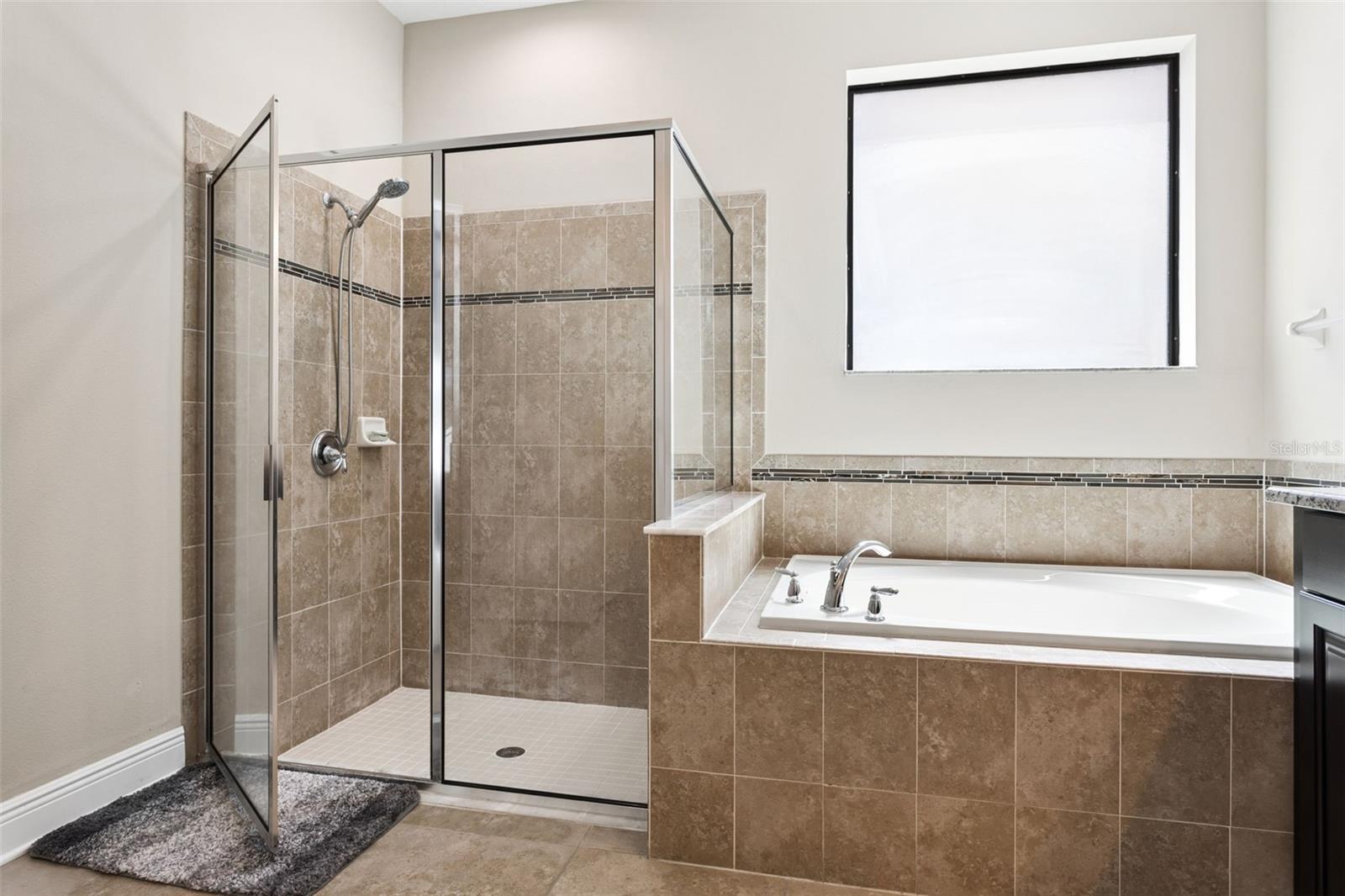 Image 24 of 47 For 19546 Whispering Brook Drive