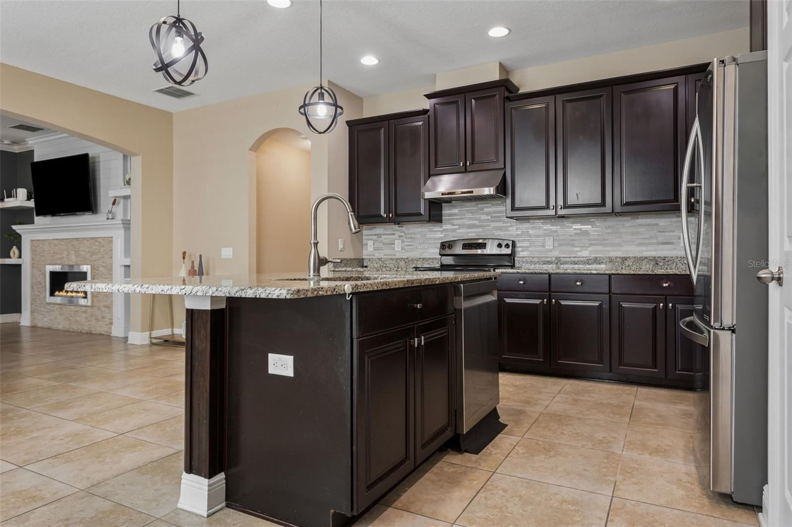 Image 6 of 47 For 19546 Whispering Brook Drive