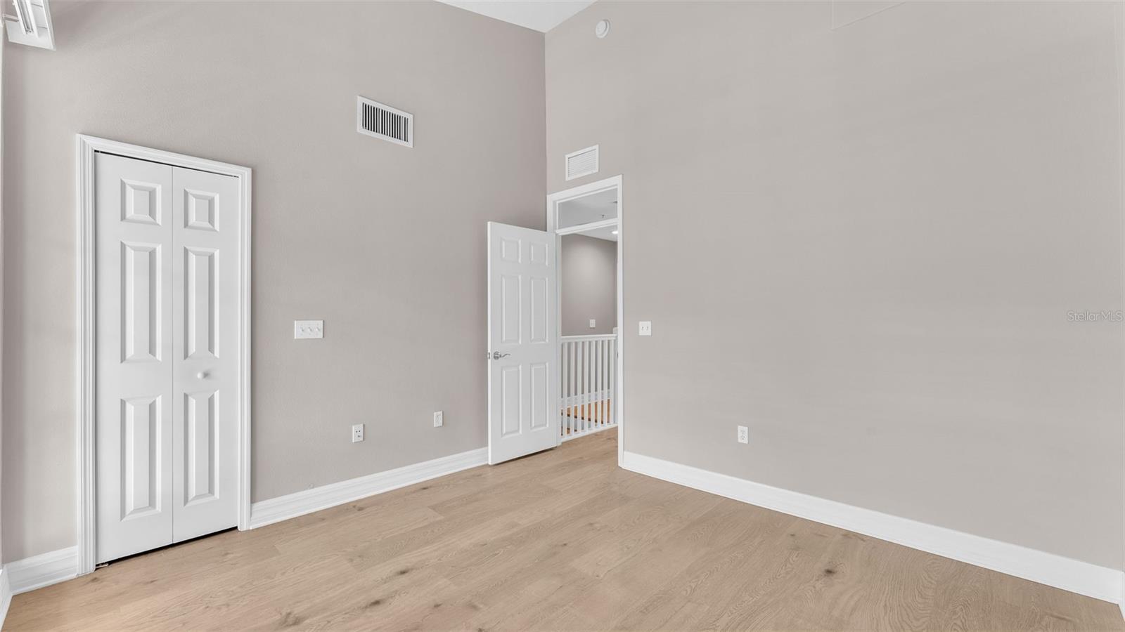 Image 23 of 33 For 549 Bahia Beach Boulevard