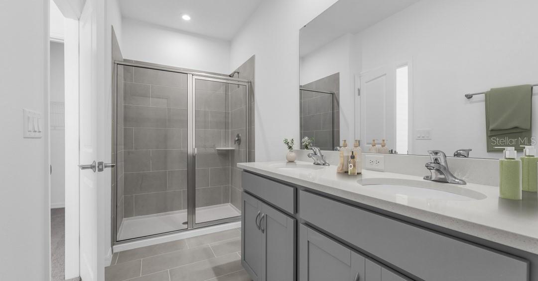 Listing photo id 15 for 4726 Inner World Lane