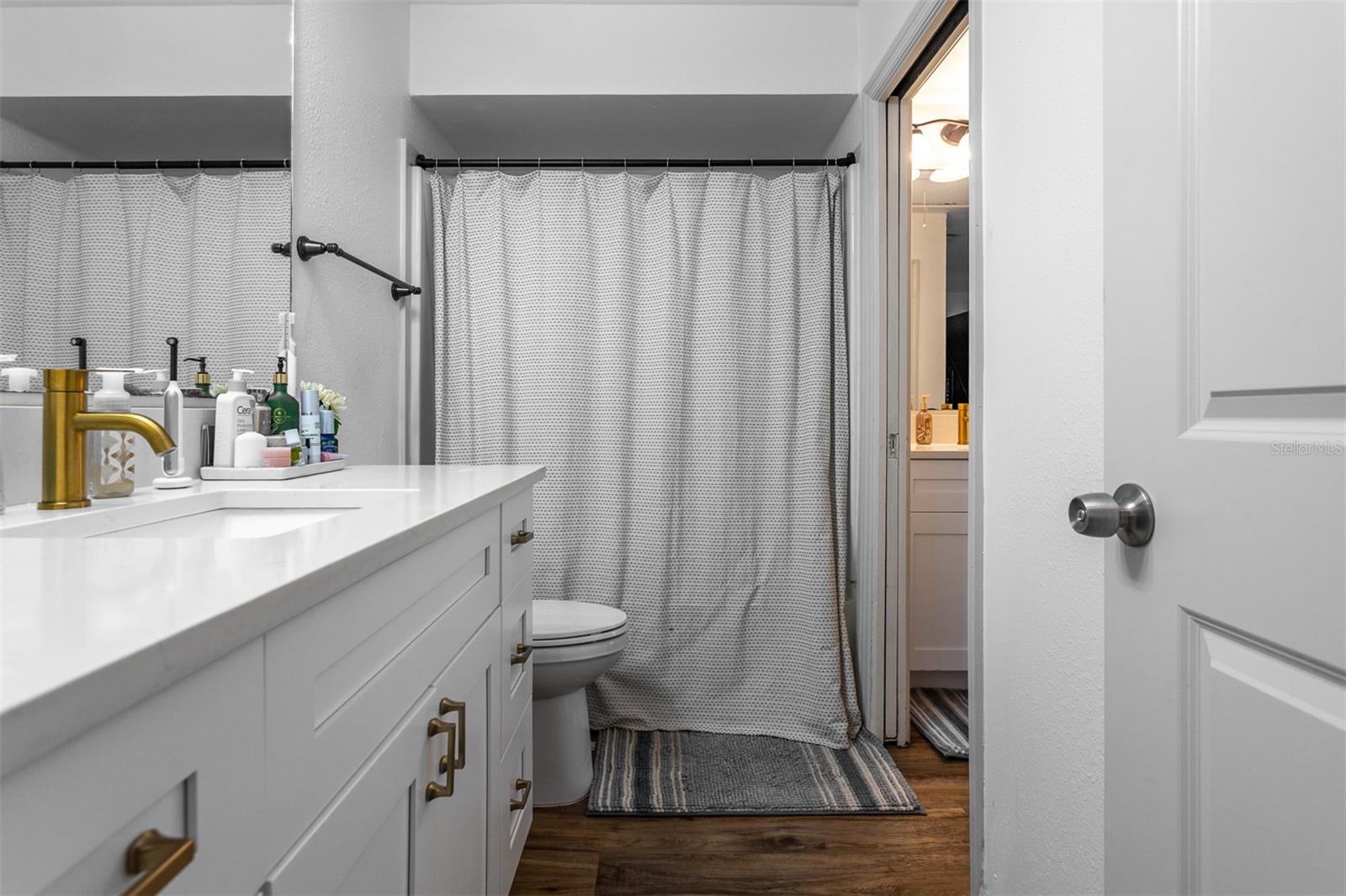 Image 14 of 21 For 2526 Kansas Avenue B