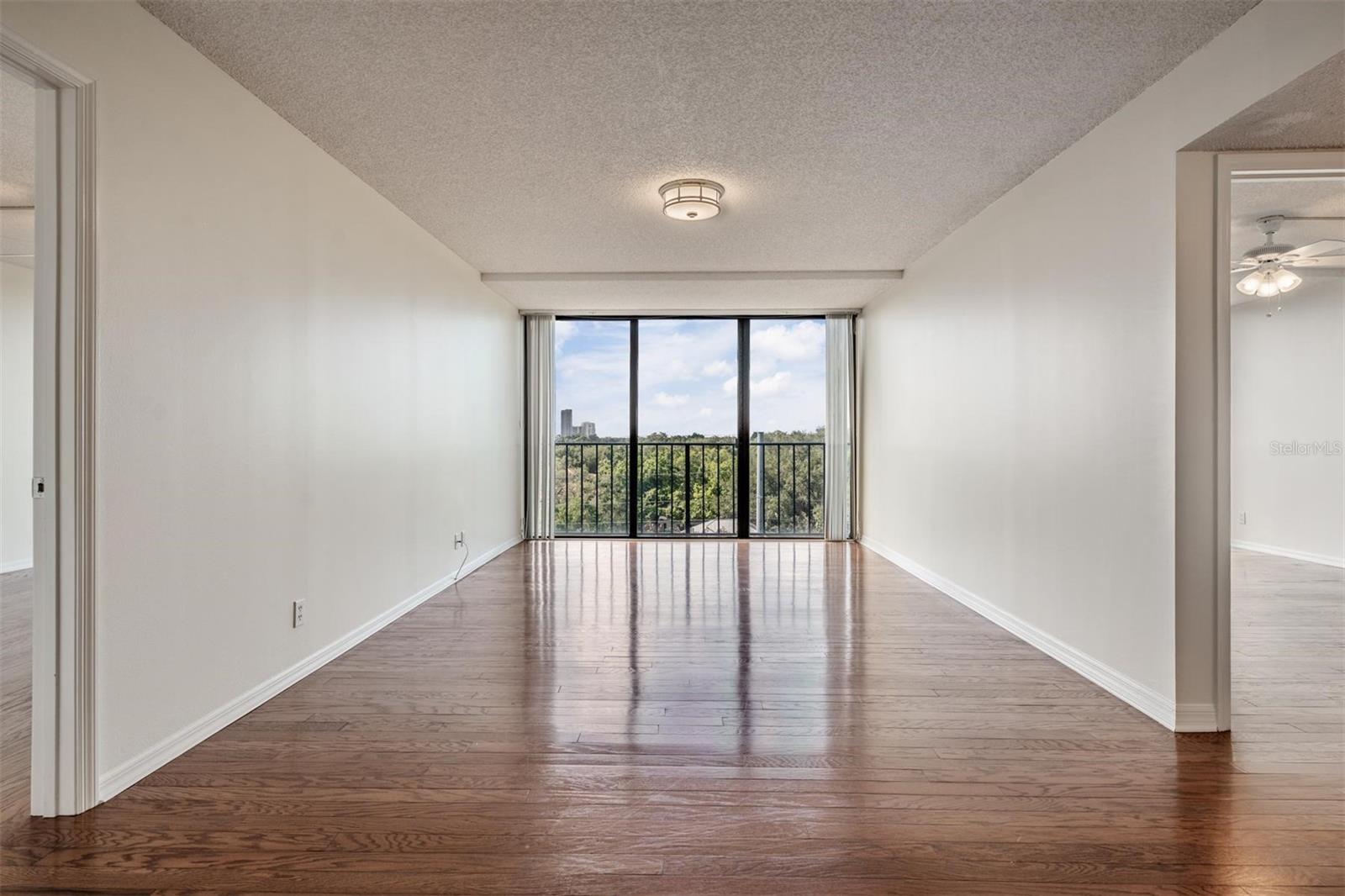 Image 13 of 43 For 3211 Swann Avenue 707