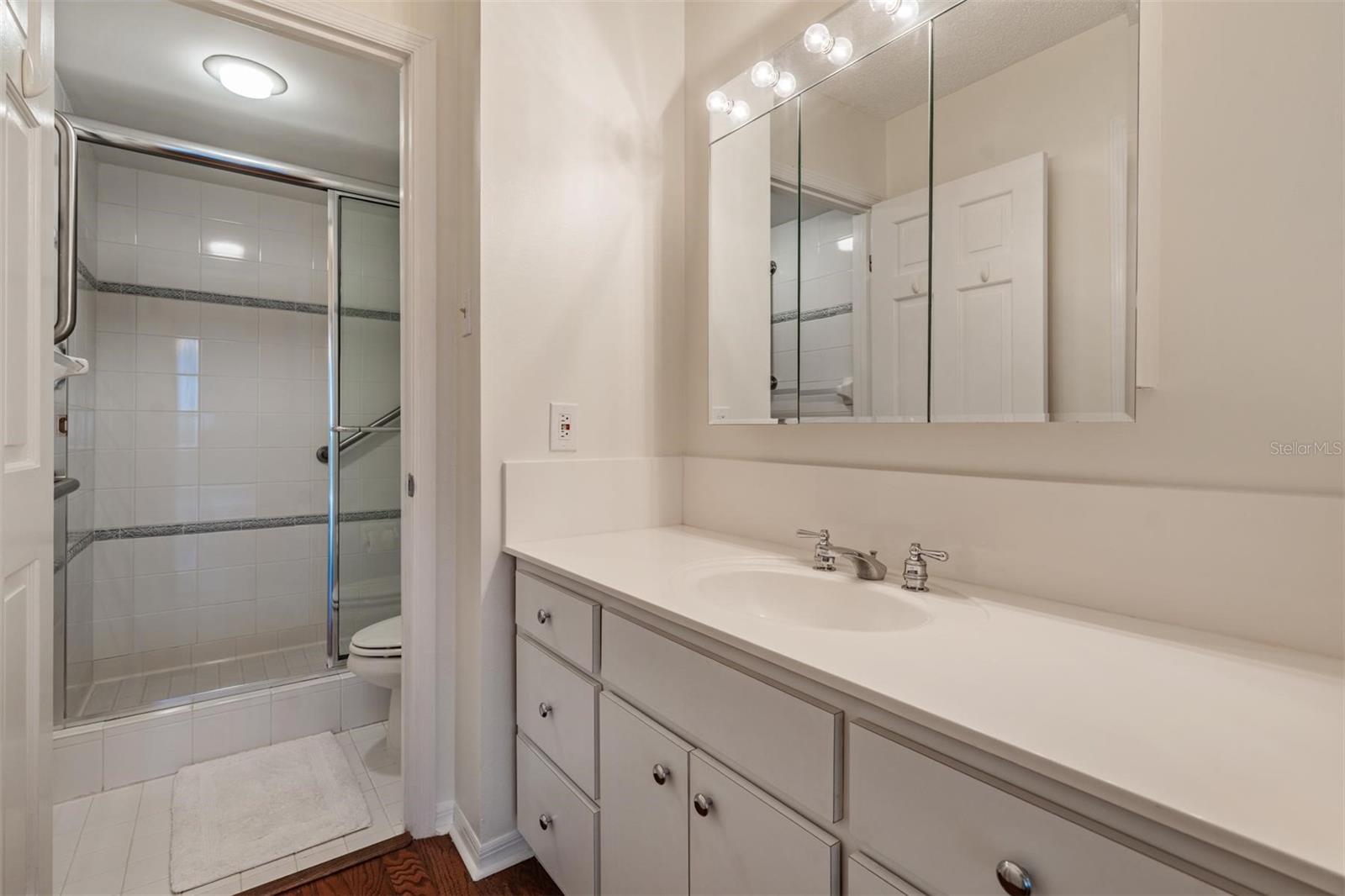 Image 22 of 43 For 3211 Swann Avenue 707