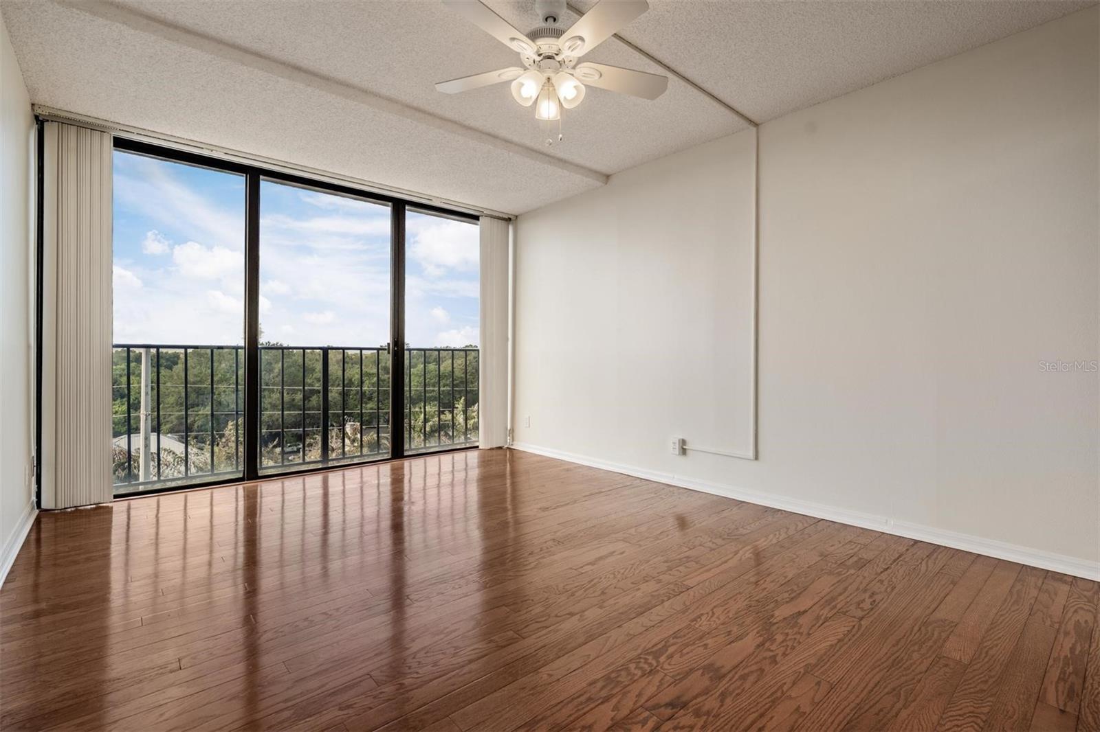 Image 25 of 43 For 3211 Swann Avenue 707