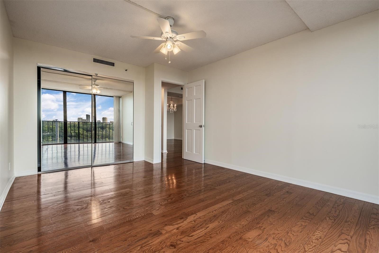 Image 26 of 43 For 3211 Swann Avenue 707