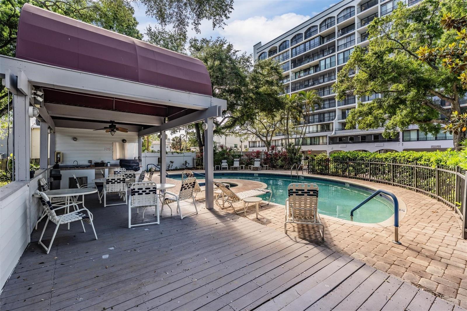 Image 38 of 43 For 3211 Swann Avenue 707