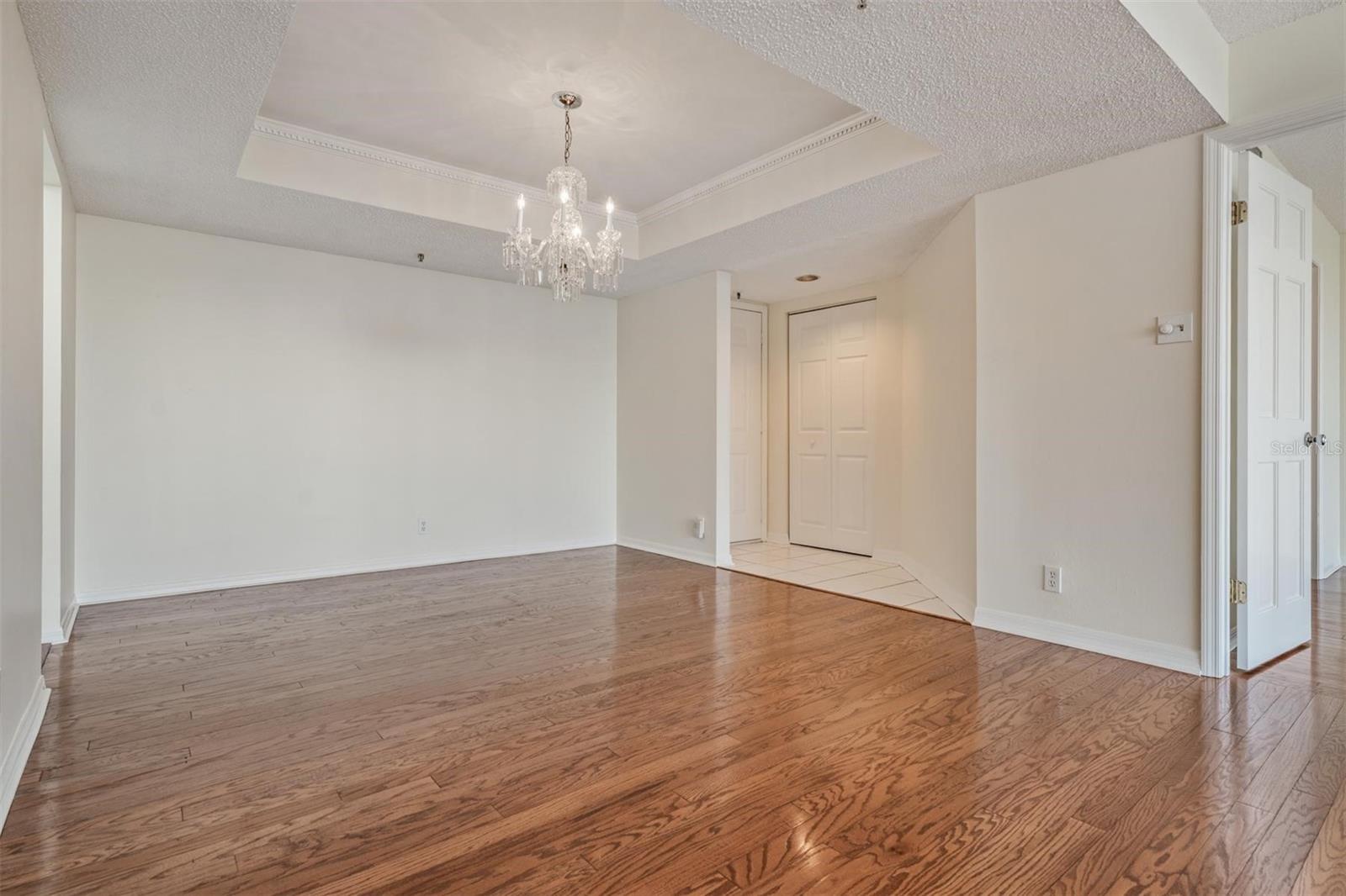 Image 5 of 43 For 3211 Swann Avenue 707