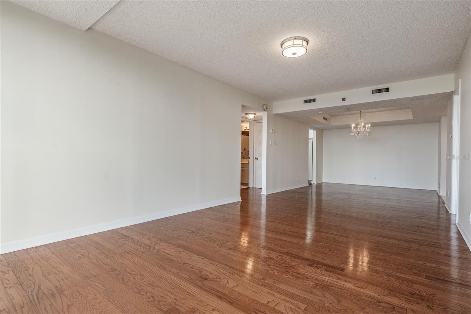 Image 9 of 43 For 3211 Swann Avenue 707