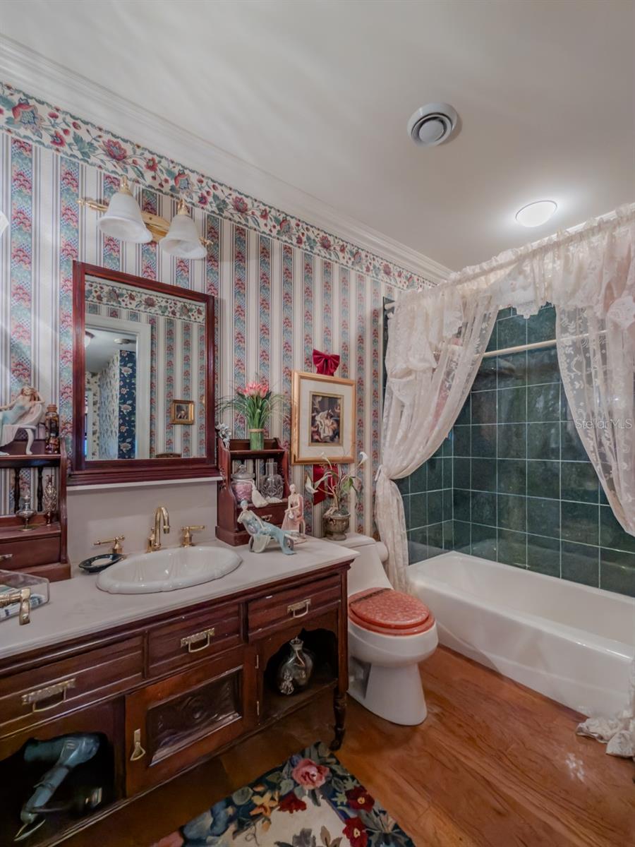 Image 43 of 56 For 805 Sylvan Drive