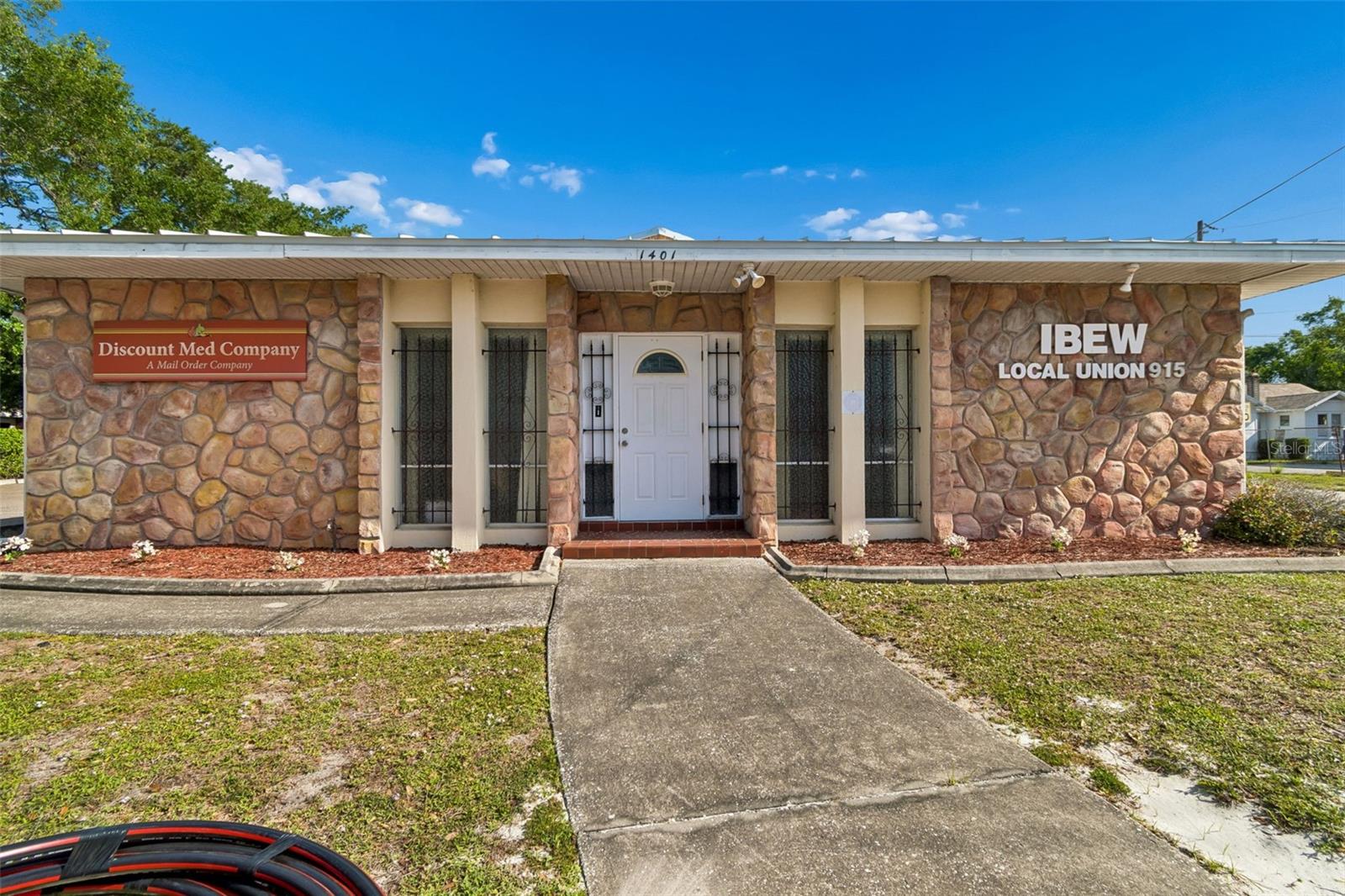 Image 3 of 25 For 1401 9th Avenue N