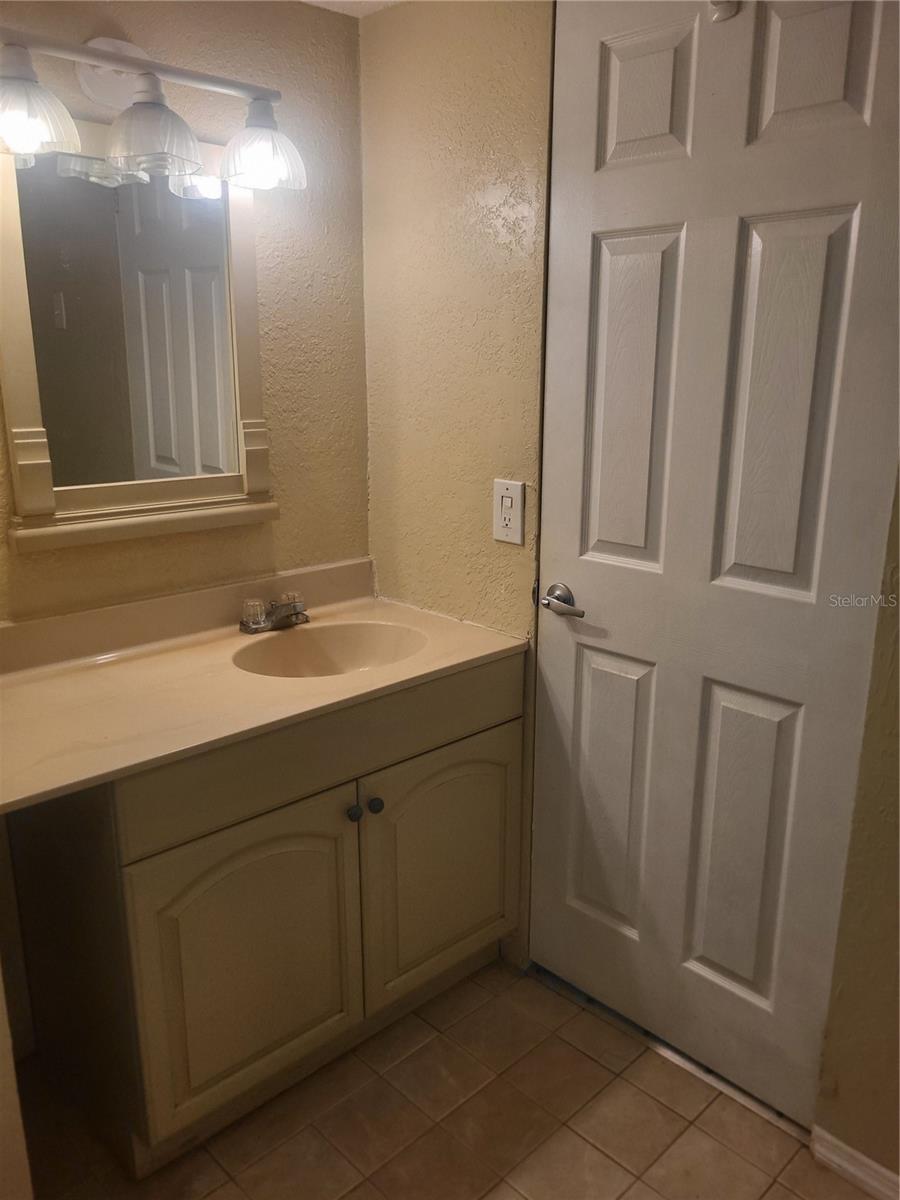 Image 10 of 19 For 6580 Seminole Boulevard 727