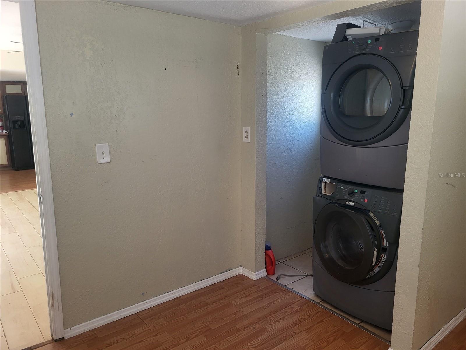 Image 18 of 19 For 6580 Seminole Boulevard 727