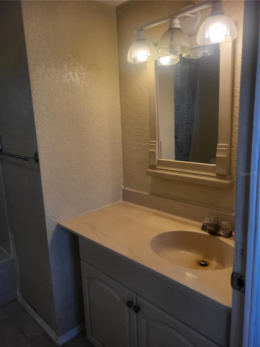 Image 8 of 19 For 6580 Seminole Boulevard 727