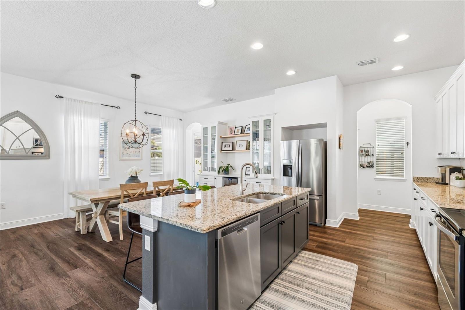 Image 10 of 55 For 7602 West Shore Boulevard