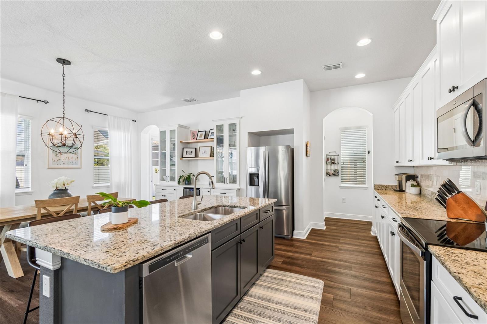 Image 11 of 55 For 7602 West Shore Boulevard