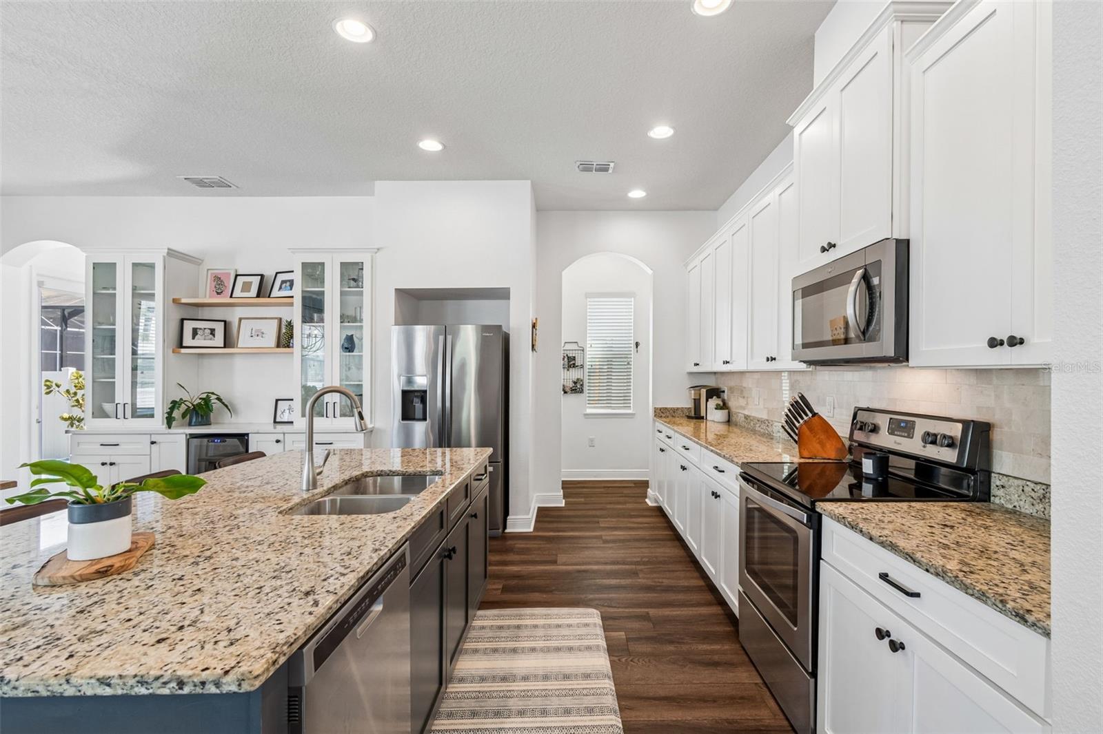 Image 12 of 55 For 7602 West Shore Boulevard