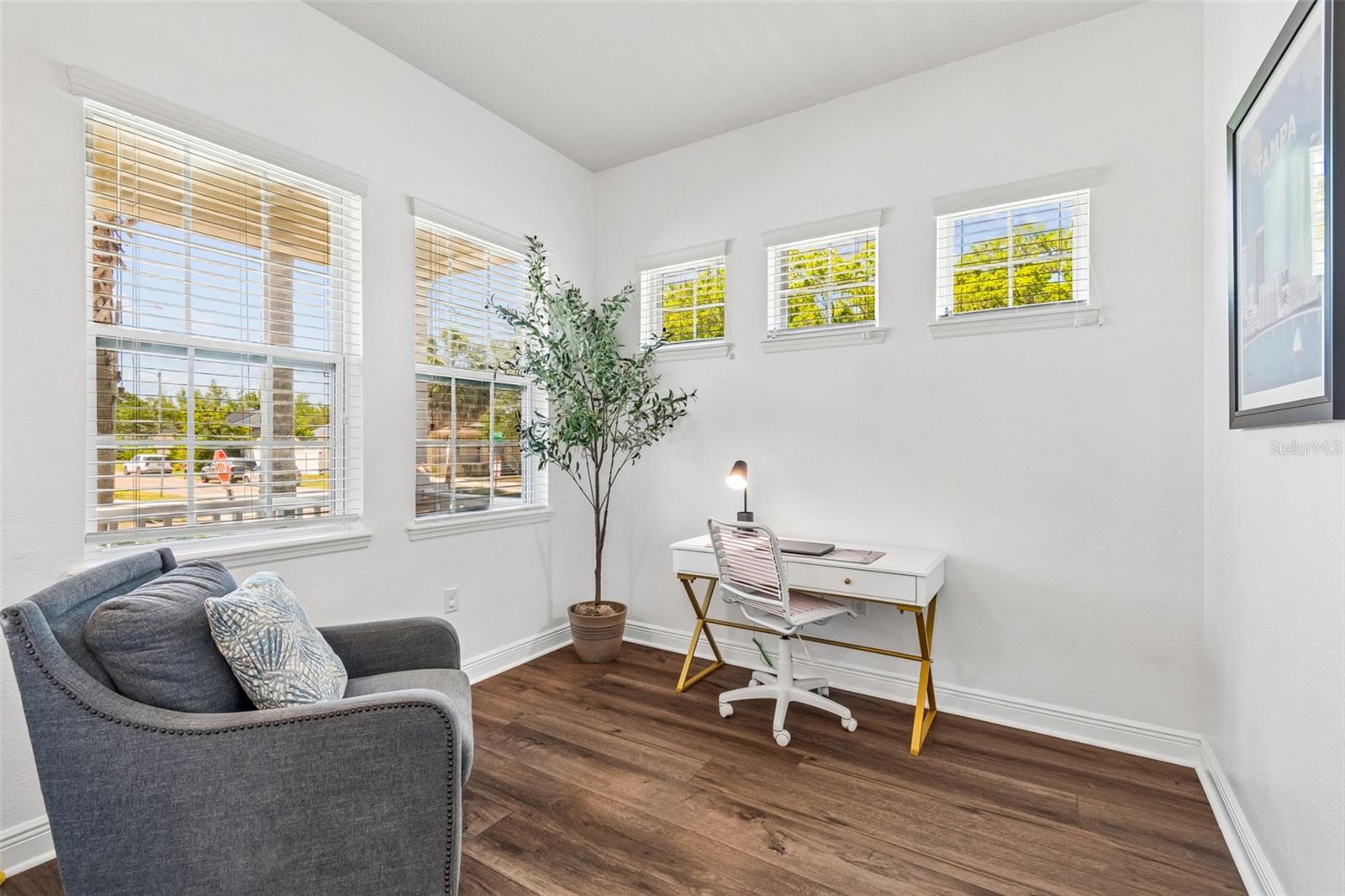 Image 7 of 55 For 7602 West Shore Boulevard