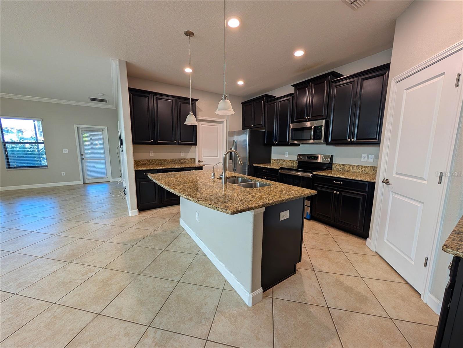 Image 4 of 29 For 11024 Little Blue Heron Drive