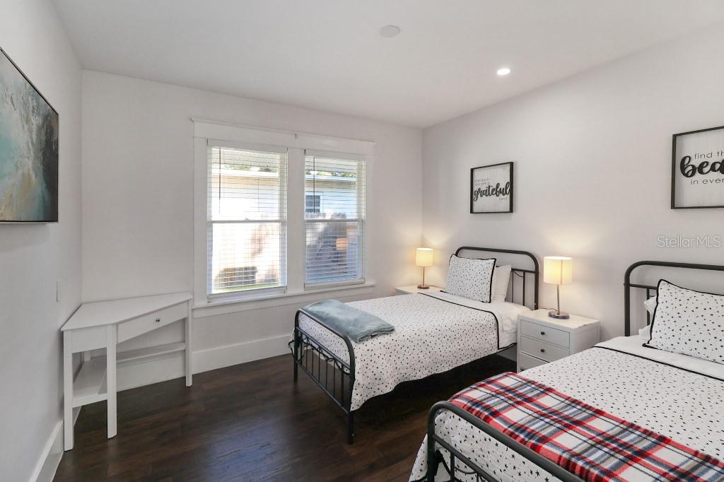 Image 10 of 15 For 9310 18th Street