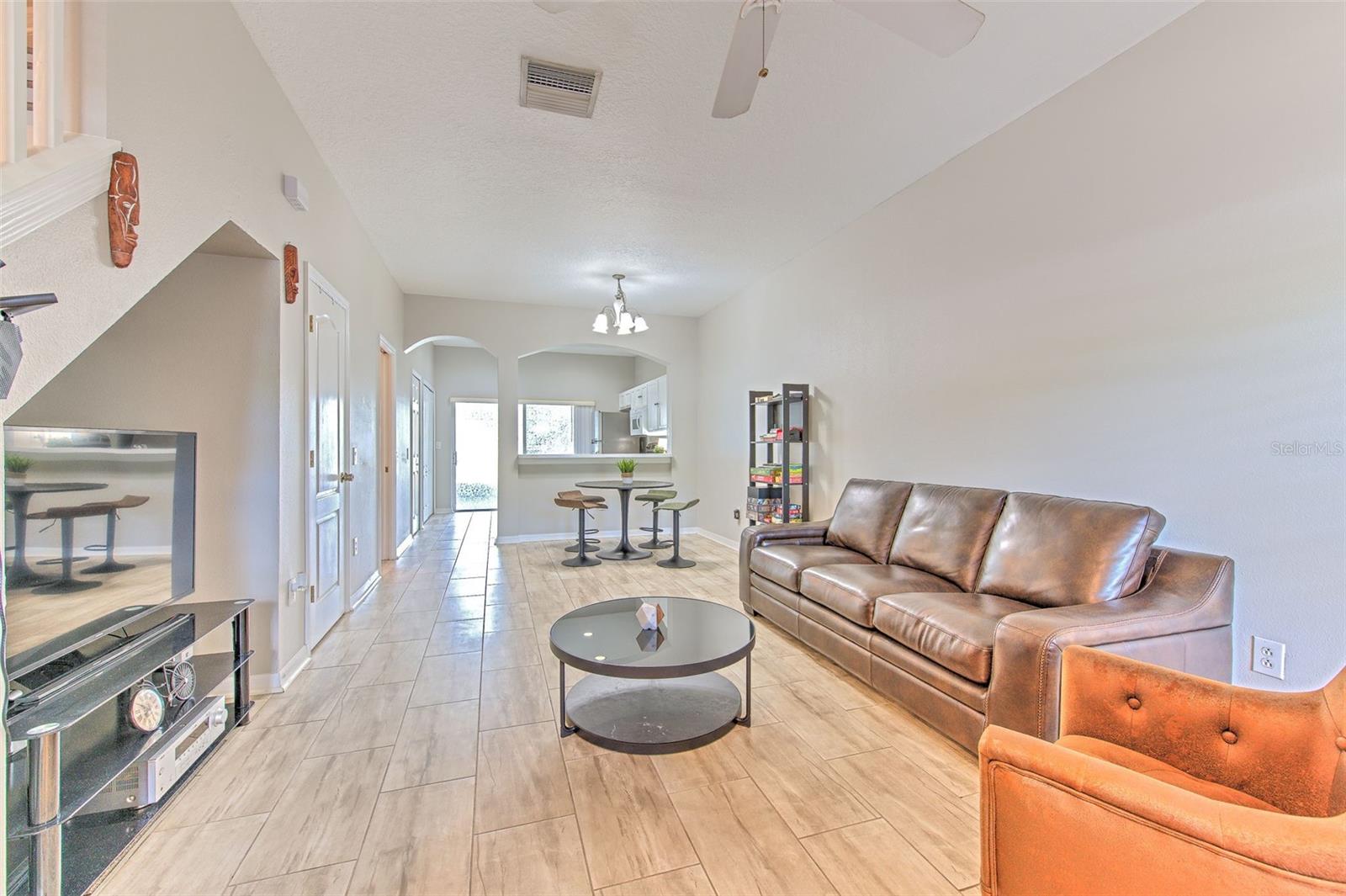 Image 4 of 20 For 12847 Kings Crossing Drive