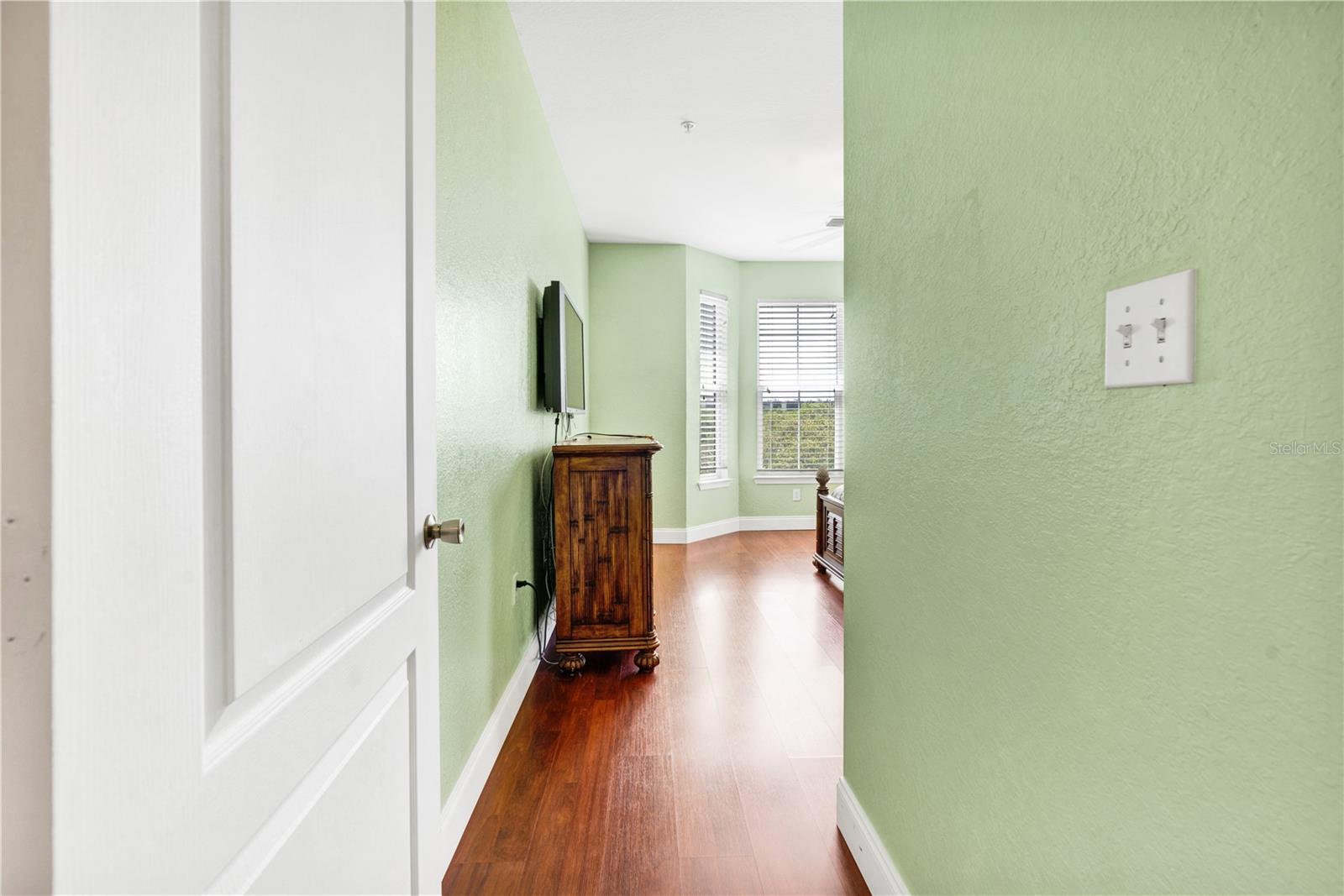 Image 27 of 40 For 2731 Via Capri  928