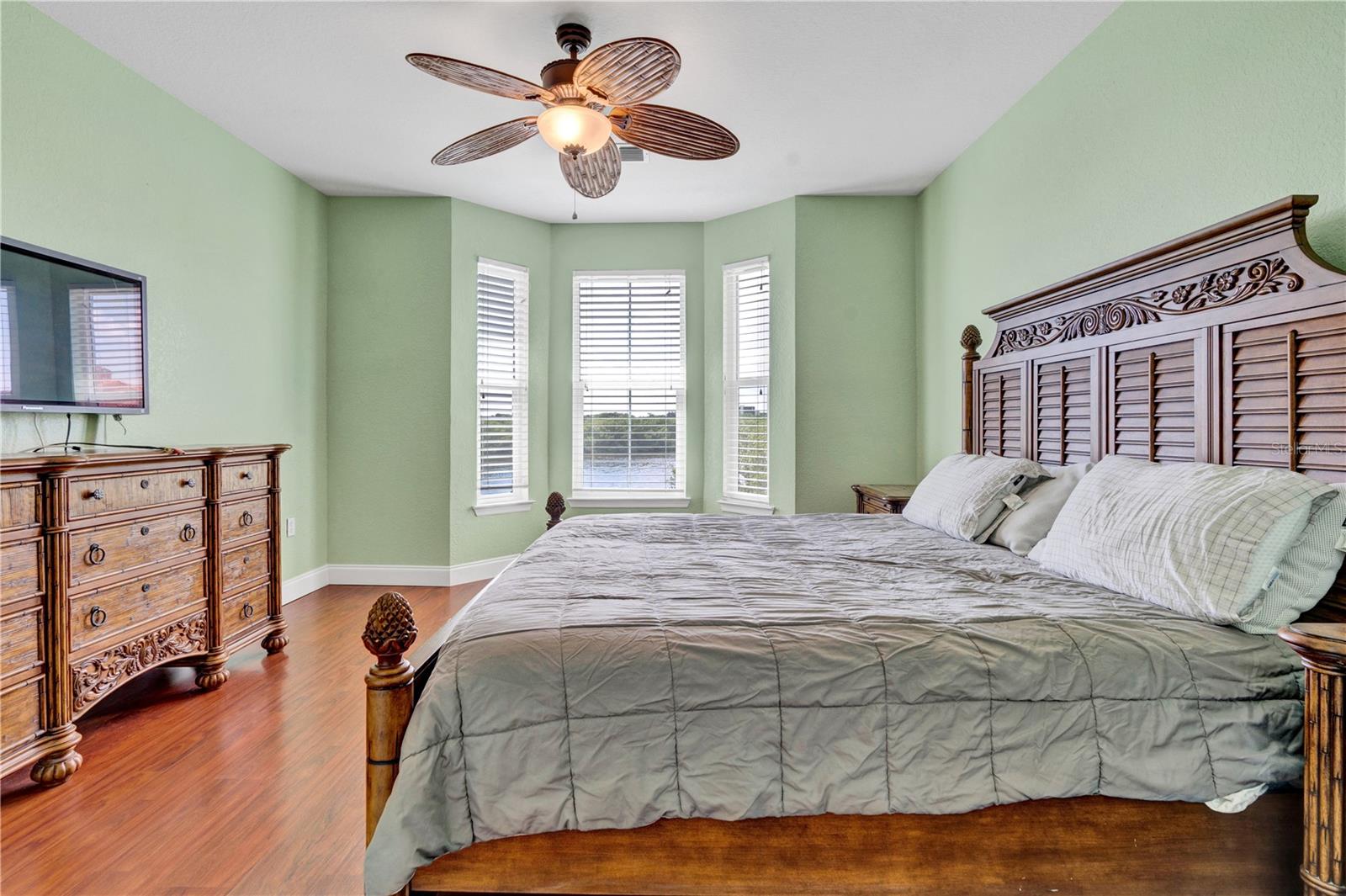 Image 30 of 40 For 2731 Via Capri  928