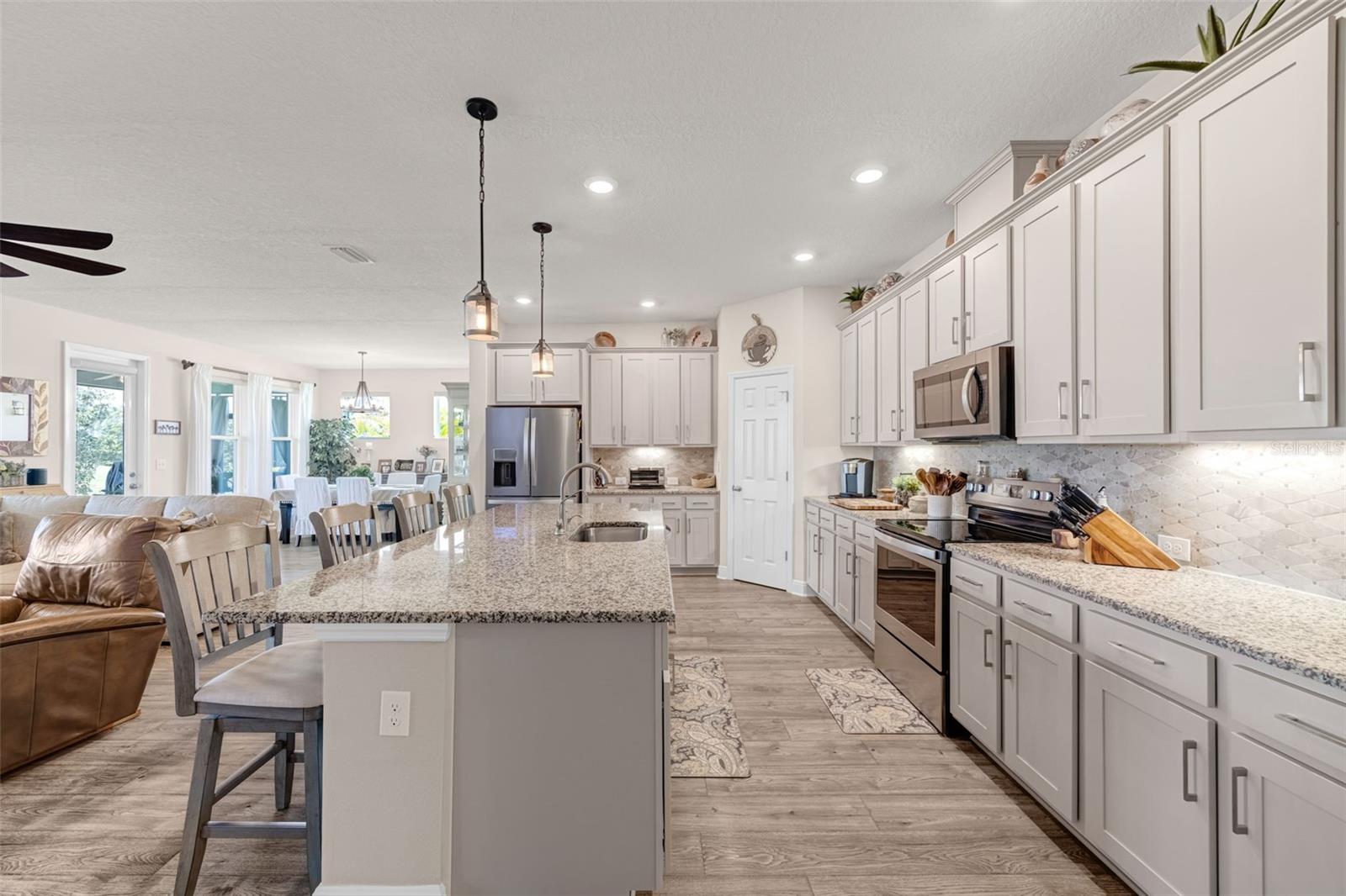 Image 16 of 69 For 5526 Gavella Cove