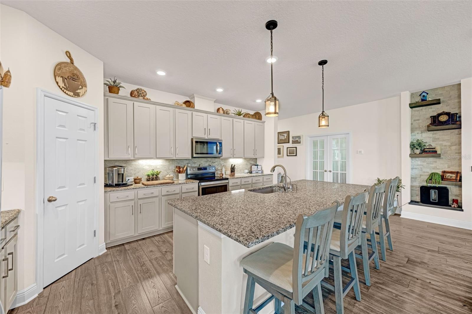 Image 19 of 69 For 5526 Gavella Cove