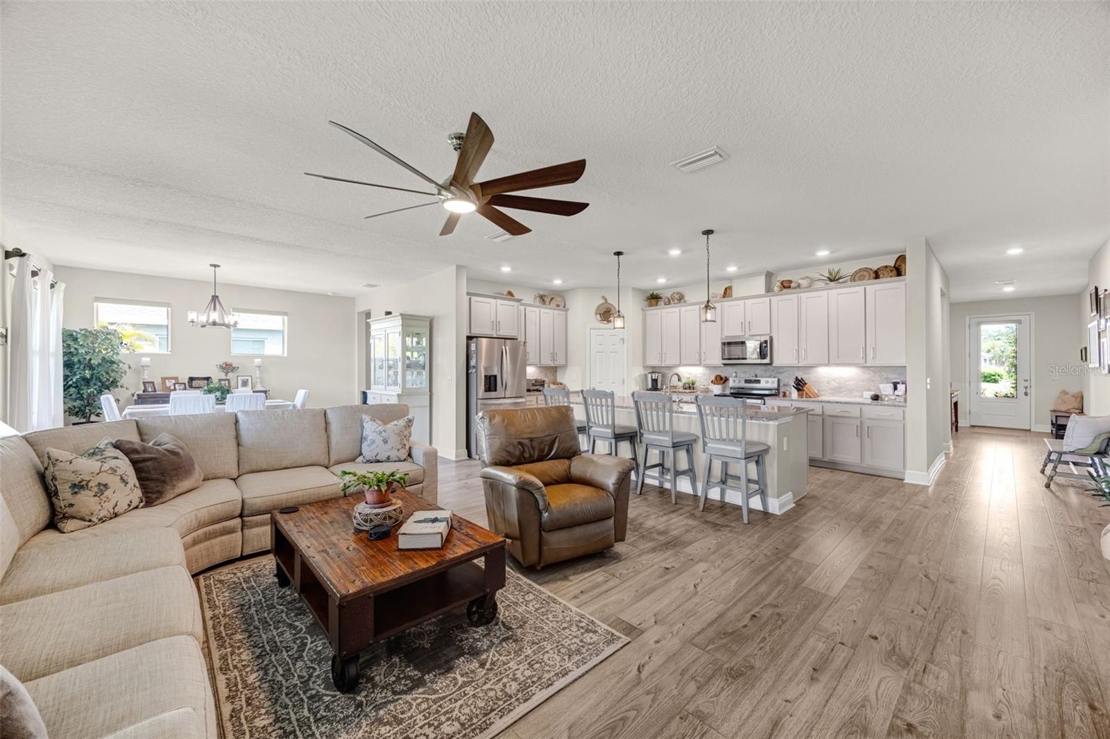 Image 23 of 69 For 5526 Gavella Cove