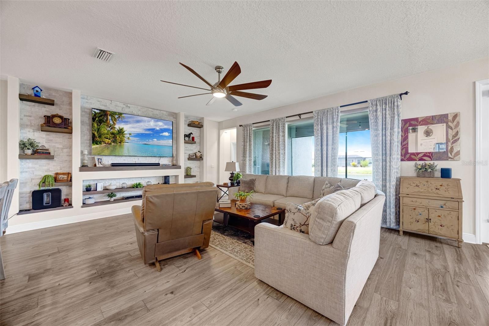 Image 28 of 69 For 5526 Gavella Cove