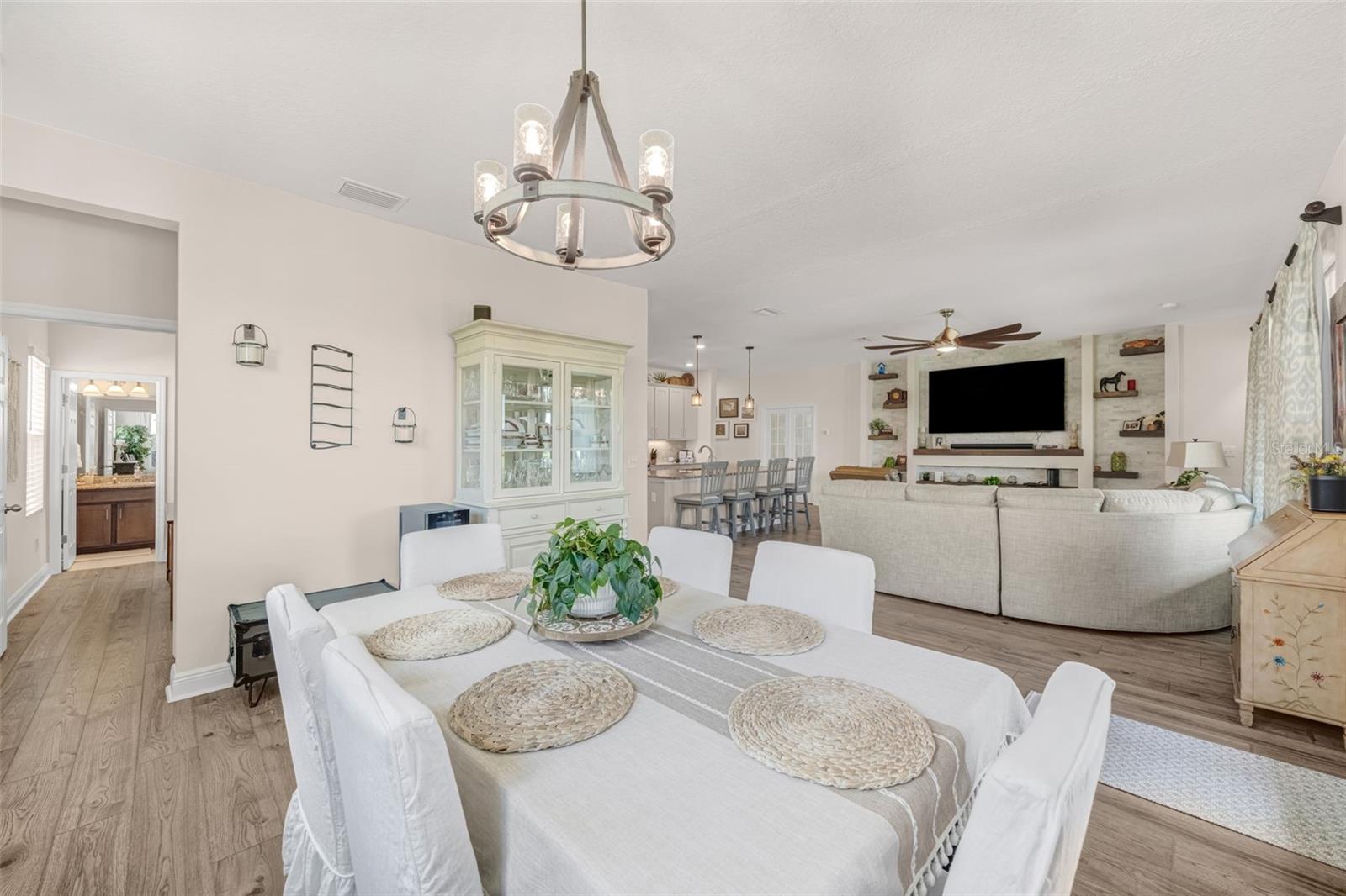 Image 32 of 69 For 5526 Gavella Cove