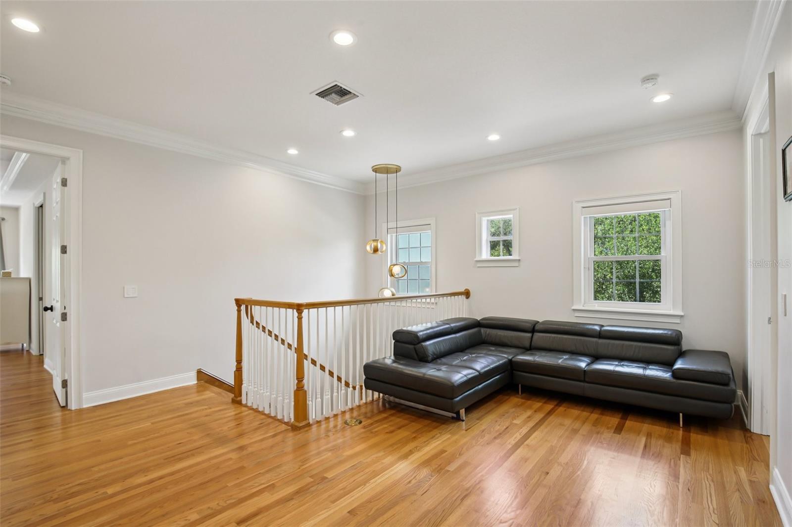 Image 21 of 79 For 3621 Morrison Avenue