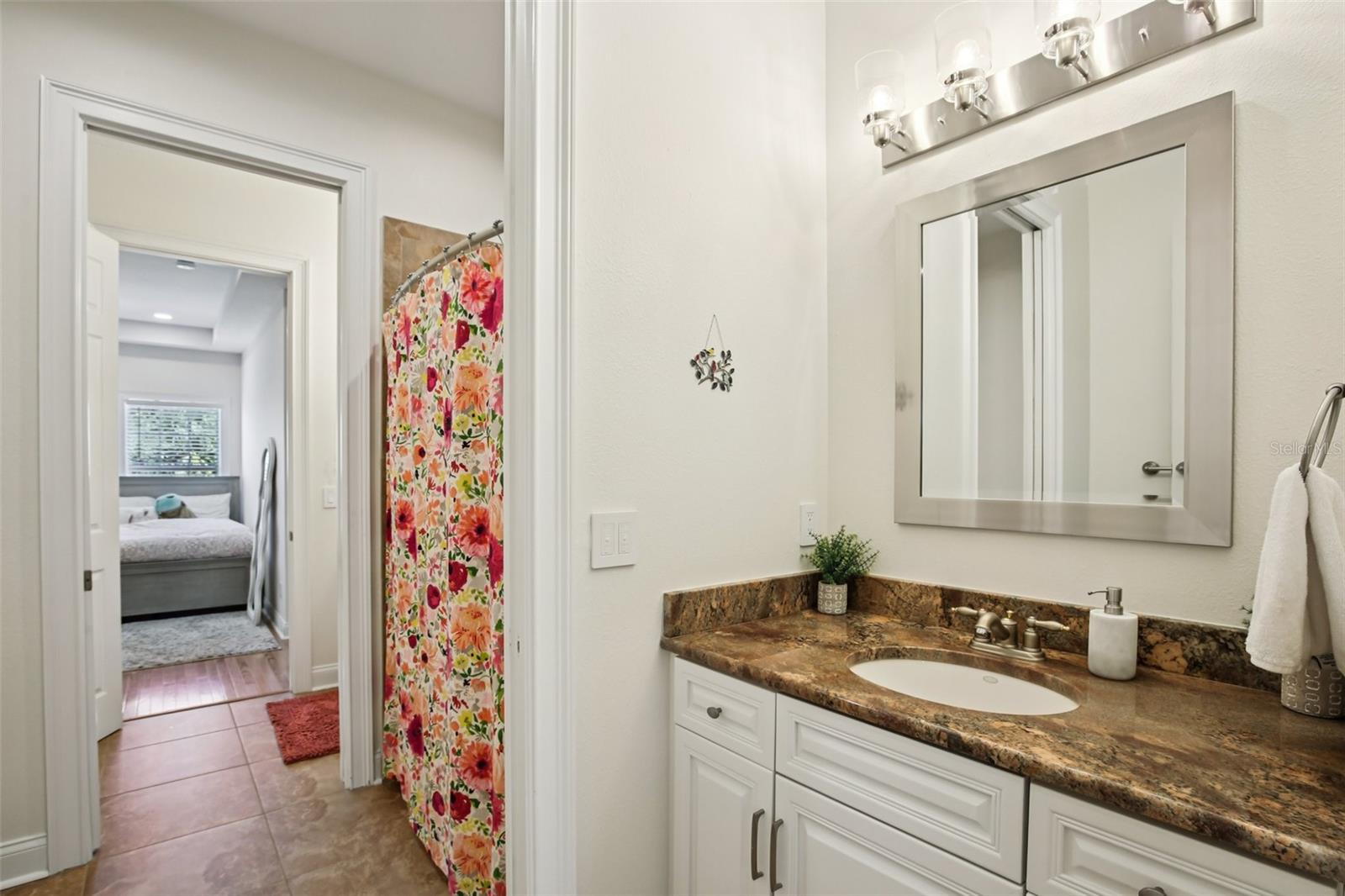 Image 29 of 79 For 3621 Morrison Avenue