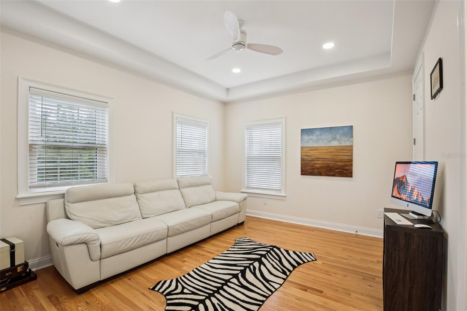 Image 32 of 79 For 3621 Morrison Avenue