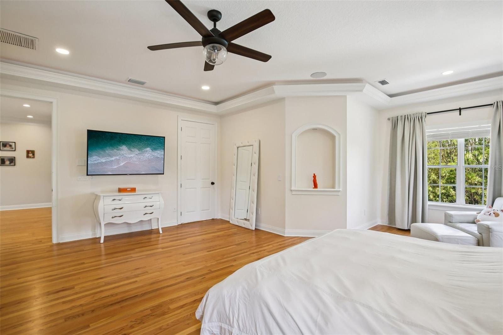 Image 36 of 79 For 3621 Morrison Avenue